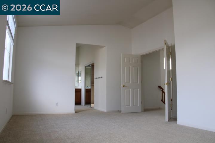 Detail Gallery Image 8 of 26 For 524 Rosewood Ln, Hercules,  CA 94547 - 4 Beds | 3 Baths