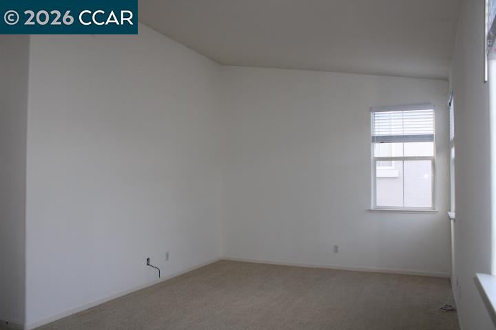 Detail Gallery Image 10 of 26 For 524 Rosewood Ln, Hercules,  CA 94547 - 4 Beds | 3 Baths