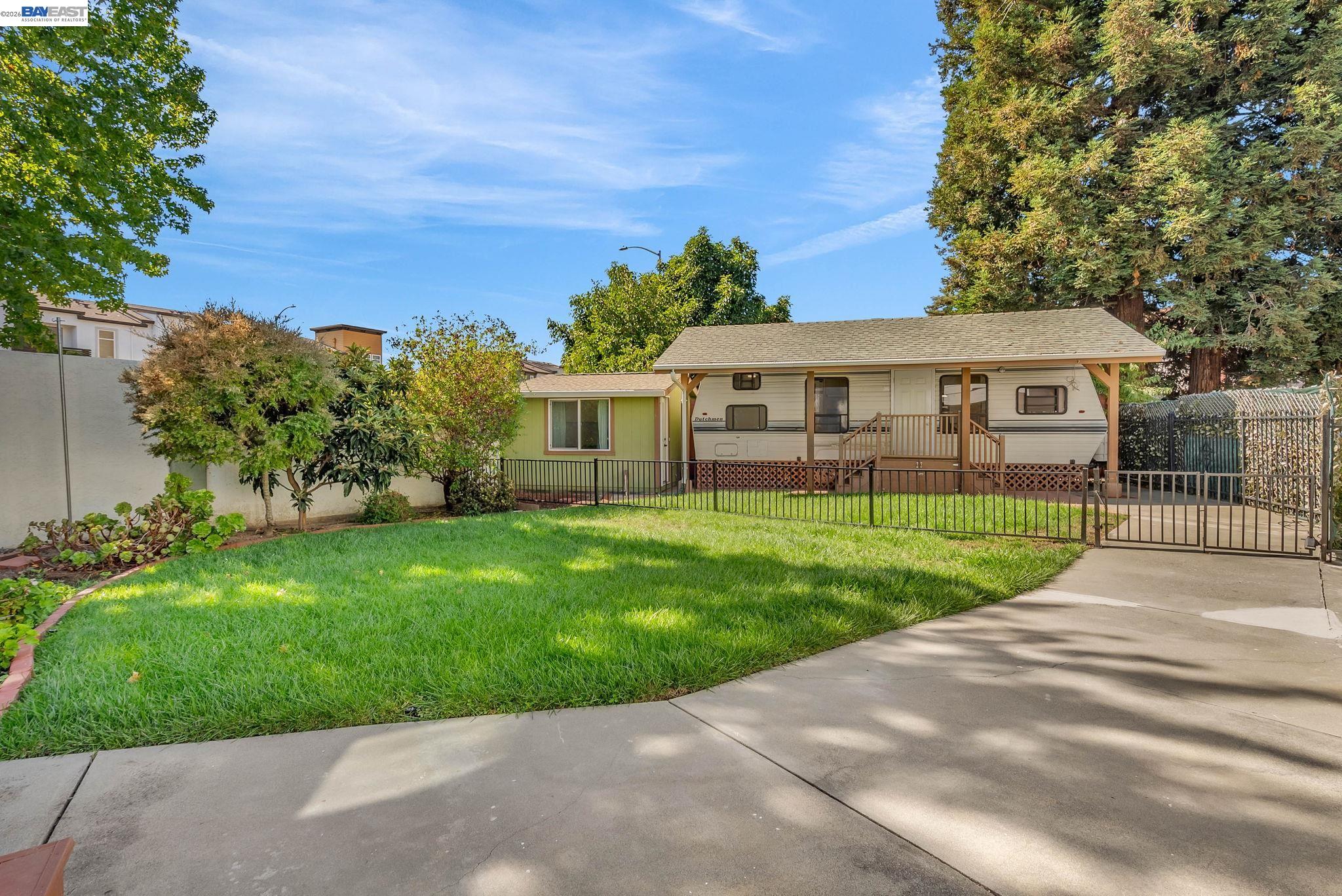 Detail Gallery Image 32 of 60 For 39478 Zacate Ave, Fremont,  CA 94539 - 5 Beds | 2/1 Baths