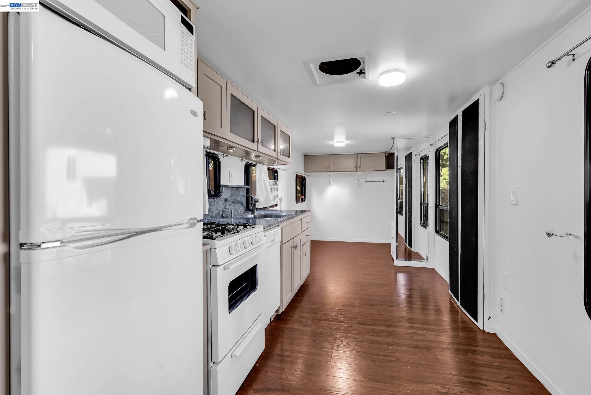 Detail Gallery Image 37 of 60 For 39478 Zacate Ave, Fremont,  CA 94539 - 5 Beds | 2/1 Baths