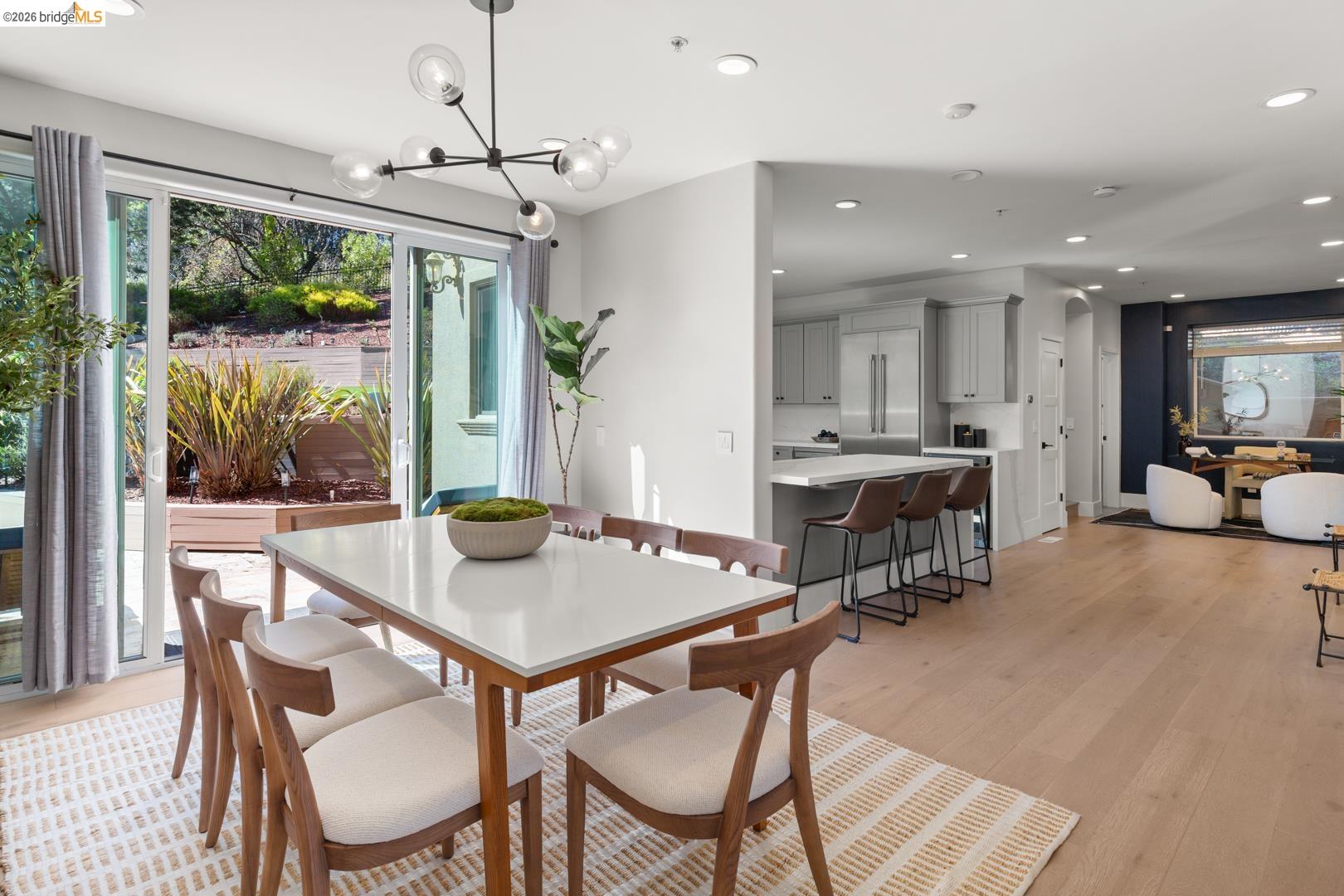 Detail Gallery Image 25 of 60 For 6839 Sherwick Dr, Berkeley,  CA 94705-1744 - 4 Beds | 3/1 Baths