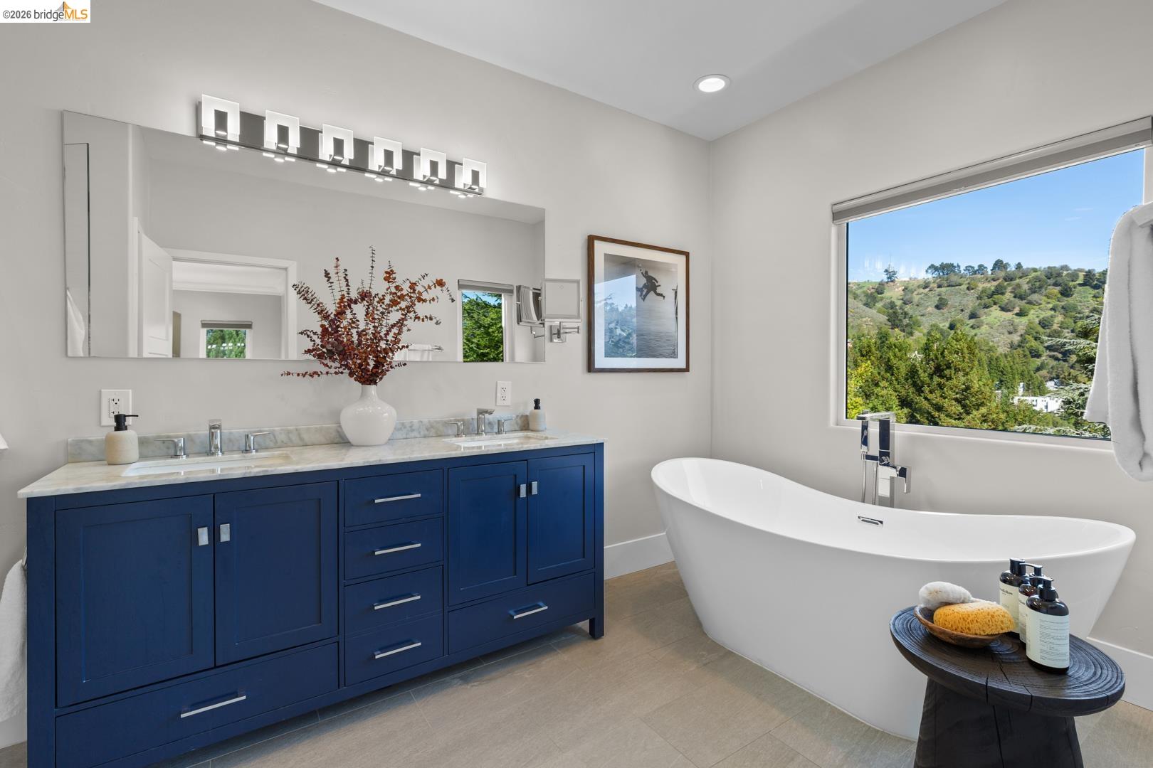 Detail Gallery Image 42 of 60 For 6839 Sherwick Dr, Berkeley,  CA 94705-1744 - 4 Beds | 3/1 Baths