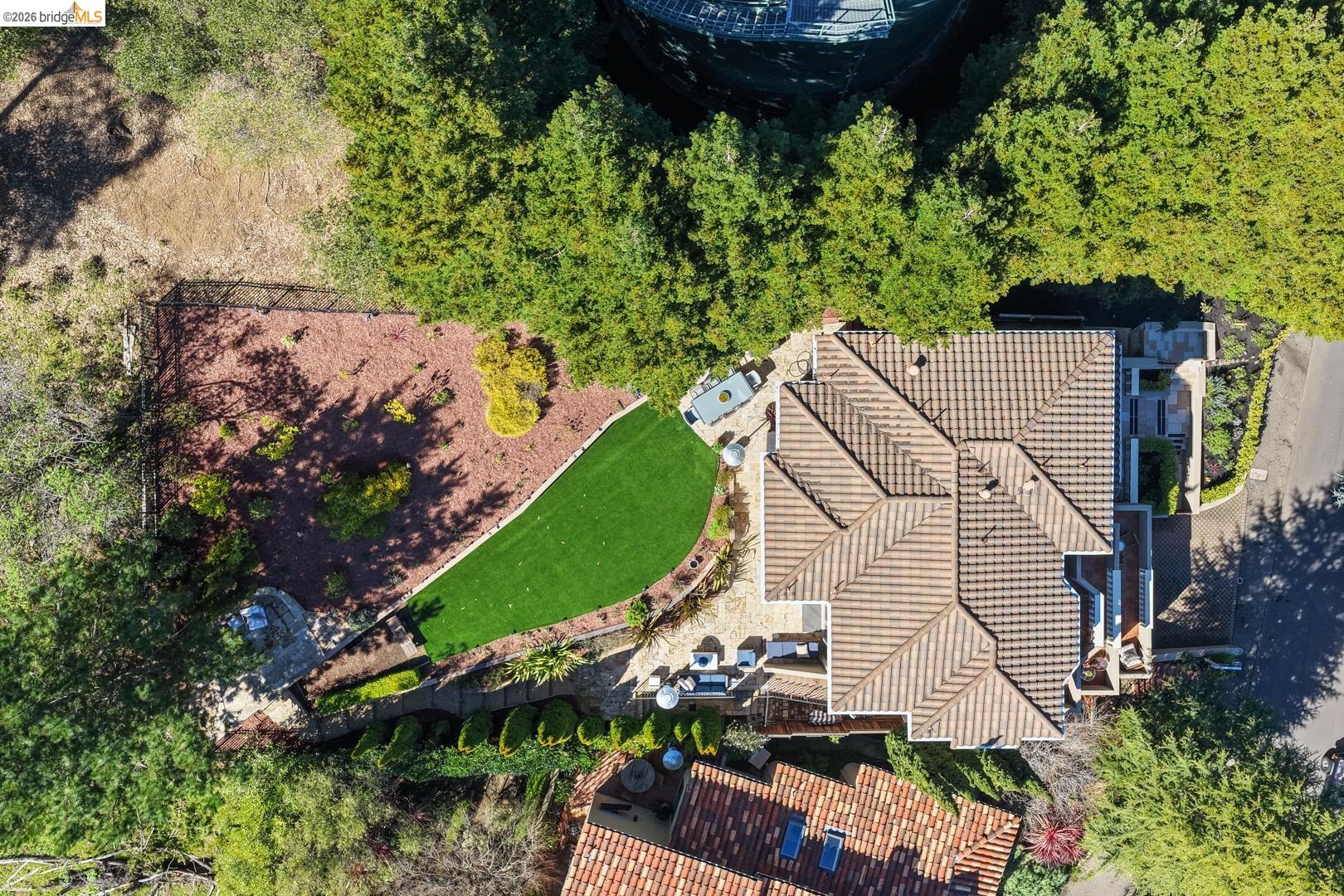 Detail Gallery Image 56 of 60 For 6839 Sherwick Dr, Berkeley,  CA 94705-1744 - 4 Beds | 3/1 Baths