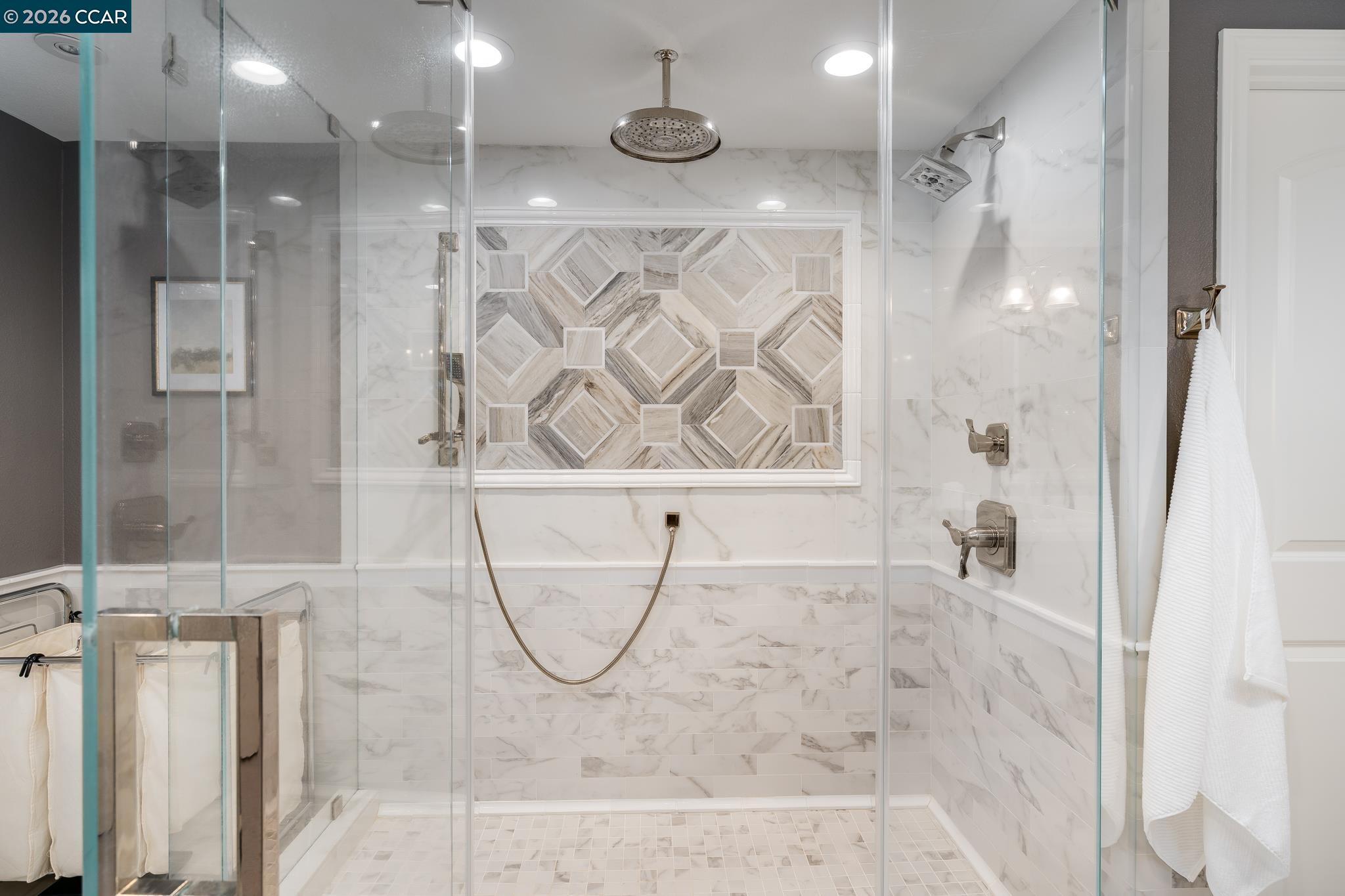 Detail Gallery Image 26 of 43 For 145 Sugar Creek Ln, Alamo,  CA 94507 - 4 Beds | 3/1 Baths