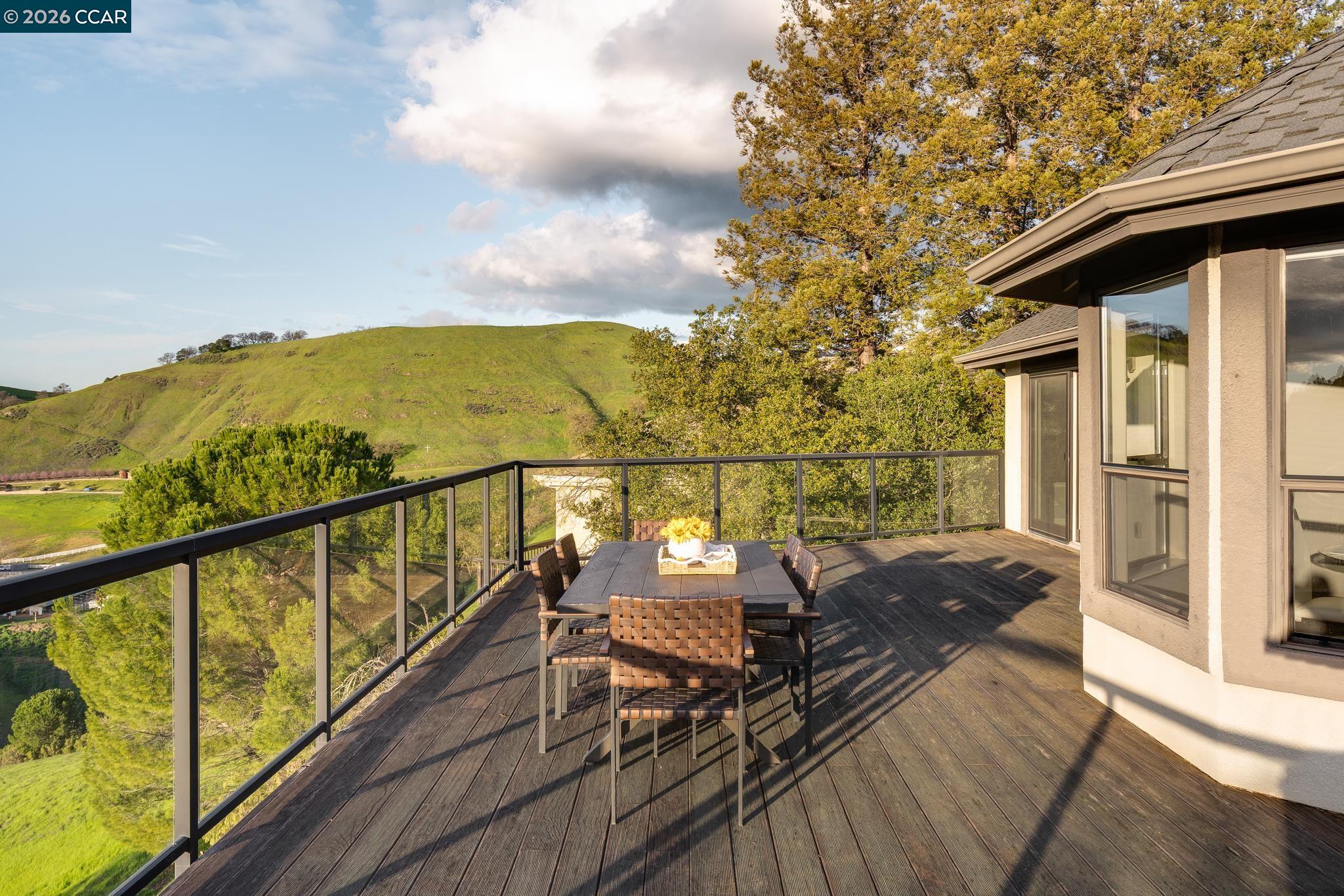 Detail Gallery Image 35 of 43 For 145 Sugar Creek Ln, Alamo,  CA 94507 - 4 Beds | 3/1 Baths