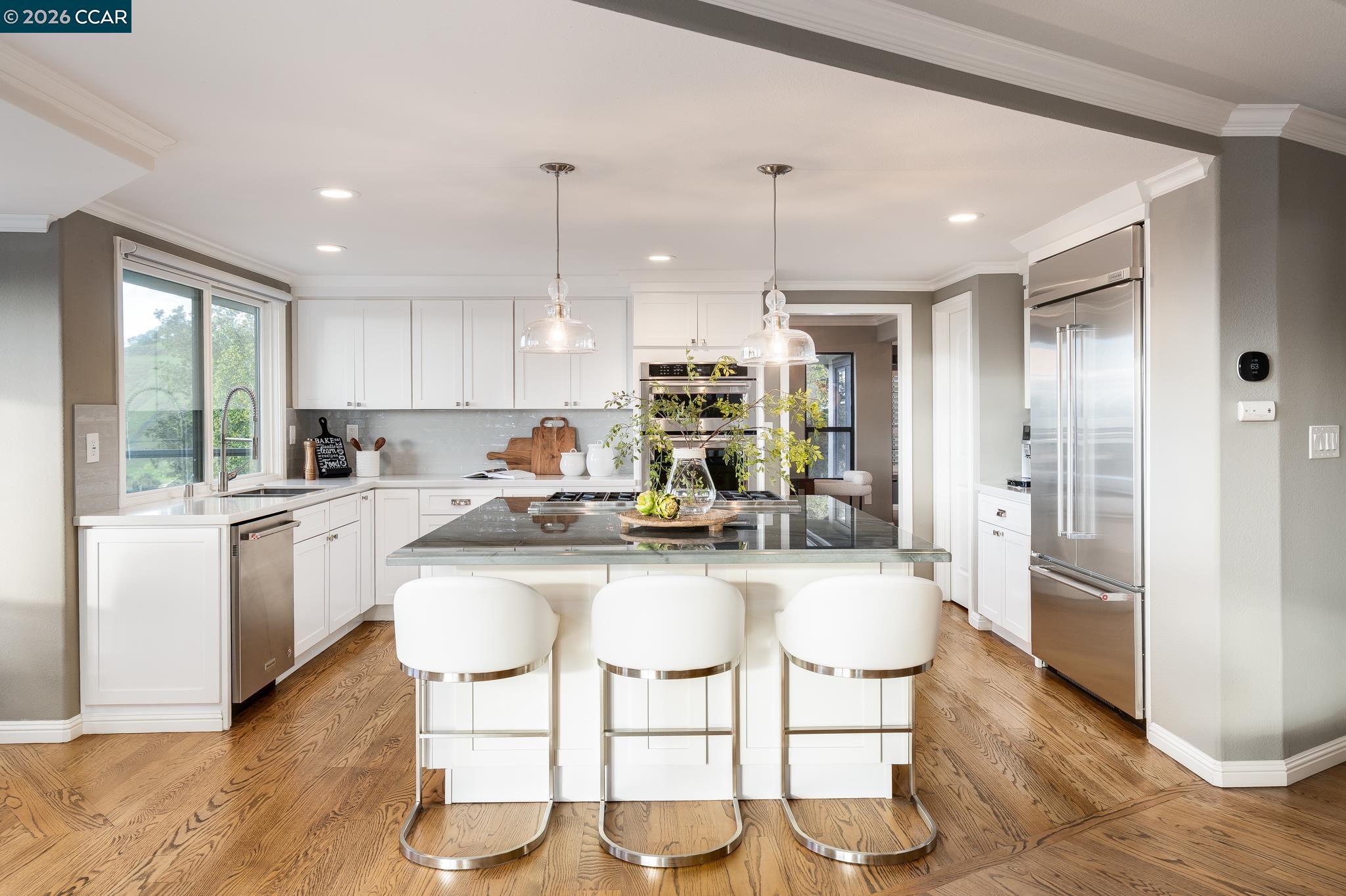 Detail Gallery Image 9 of 43 For 145 Sugar Creek Ln, Alamo,  CA 94507 - 4 Beds | 3/1 Baths