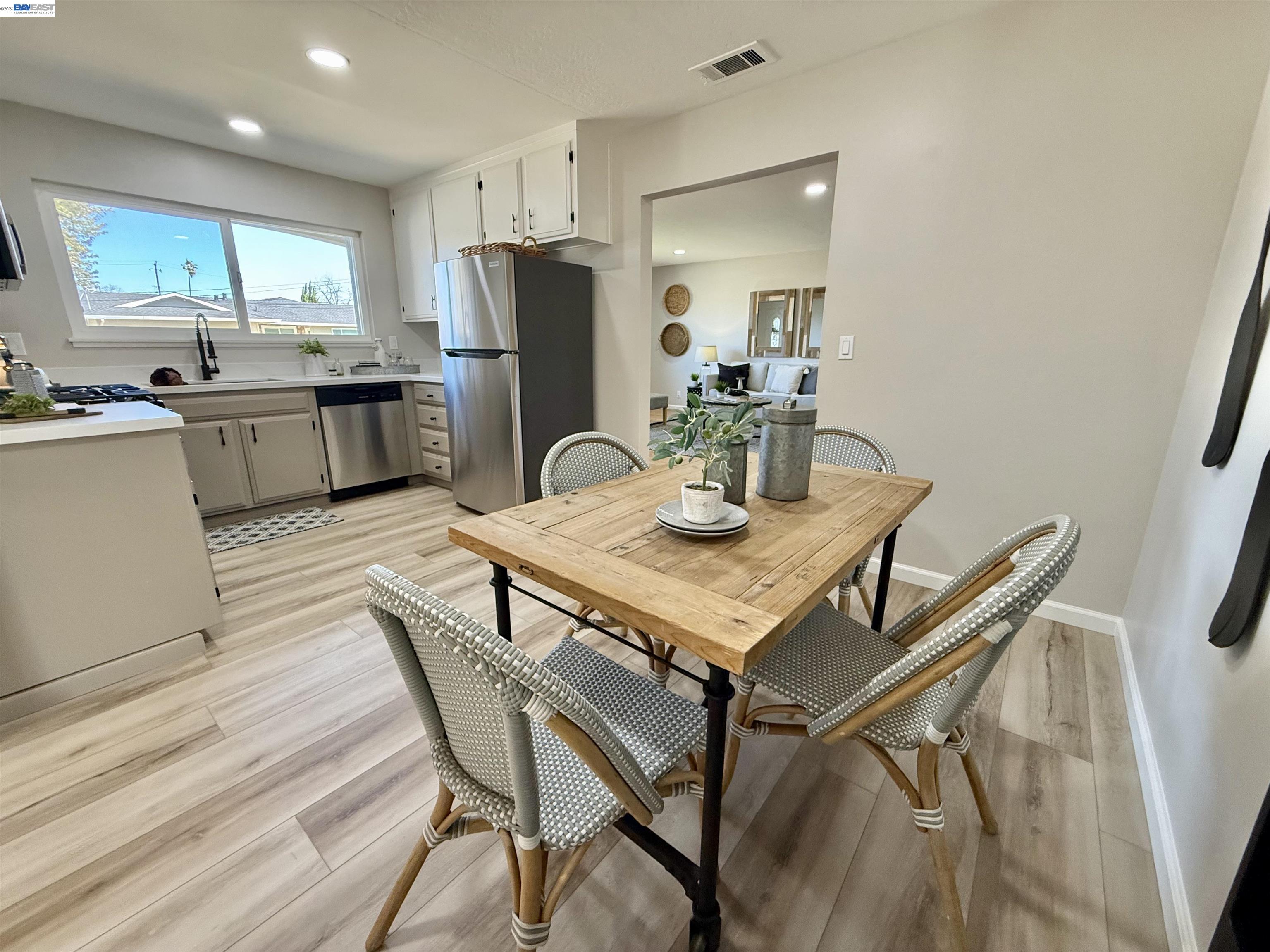 Detail Gallery Image 17 of 56 For 7036 Allegheny, Dublin,  CA 94568-2504 - 3 Beds | 2 Baths