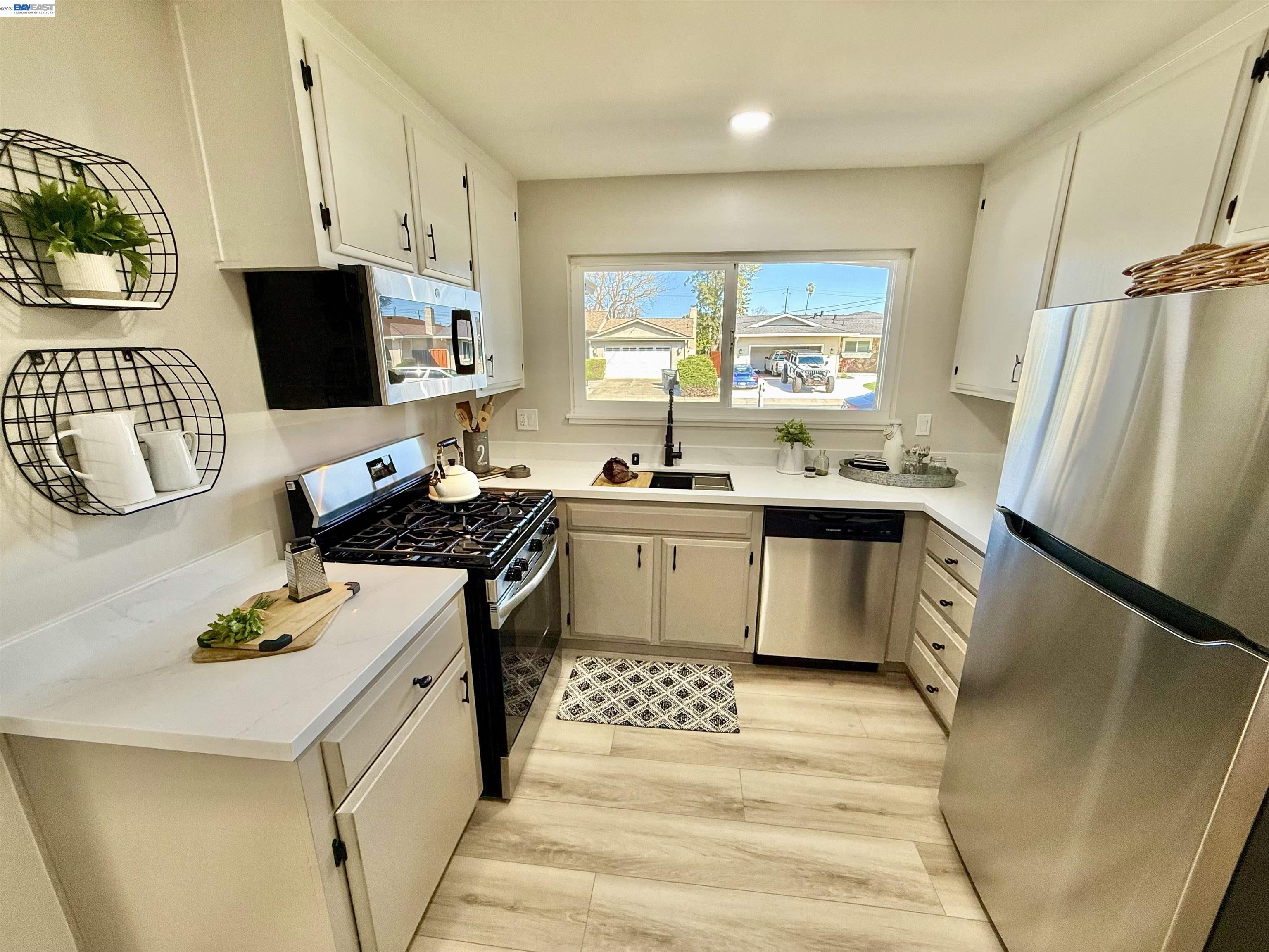 Detail Gallery Image 19 of 56 For 7036 Allegheny, Dublin,  CA 94568-2504 - 3 Beds | 2 Baths