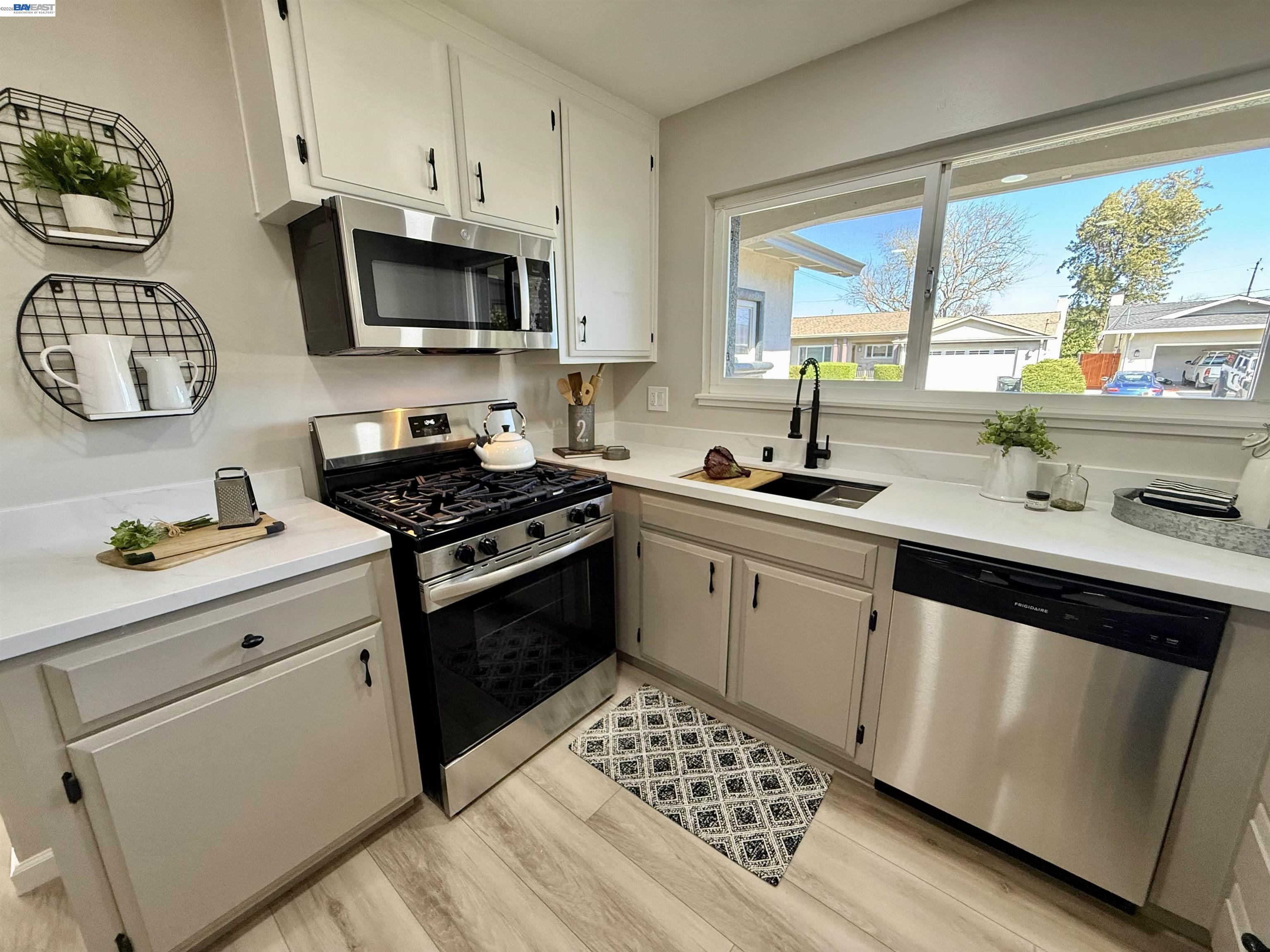 Detail Gallery Image 21 of 56 For 7036 Allegheny, Dublin,  CA 94568-2504 - 3 Beds | 2 Baths