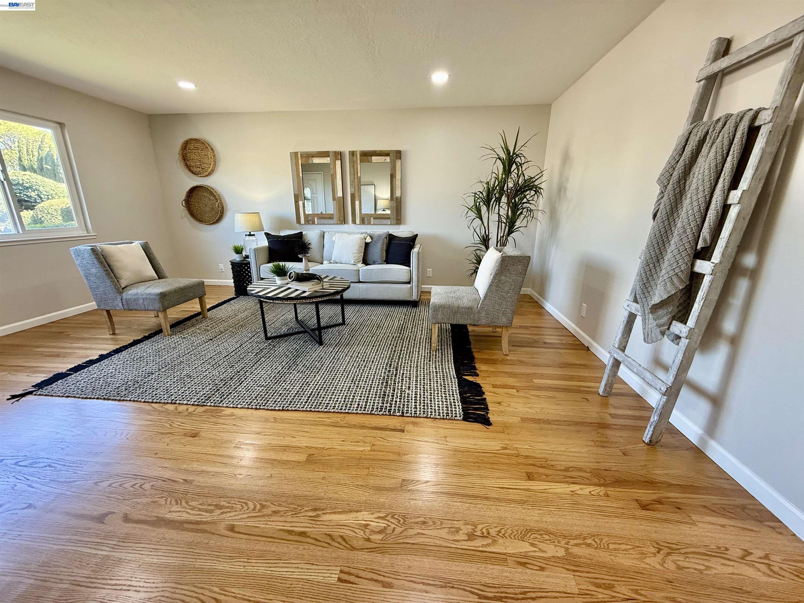 Detail Gallery Image 8 of 56 For 7036 Allegheny, Dublin,  CA 94568-2504 - 3 Beds | 2 Baths