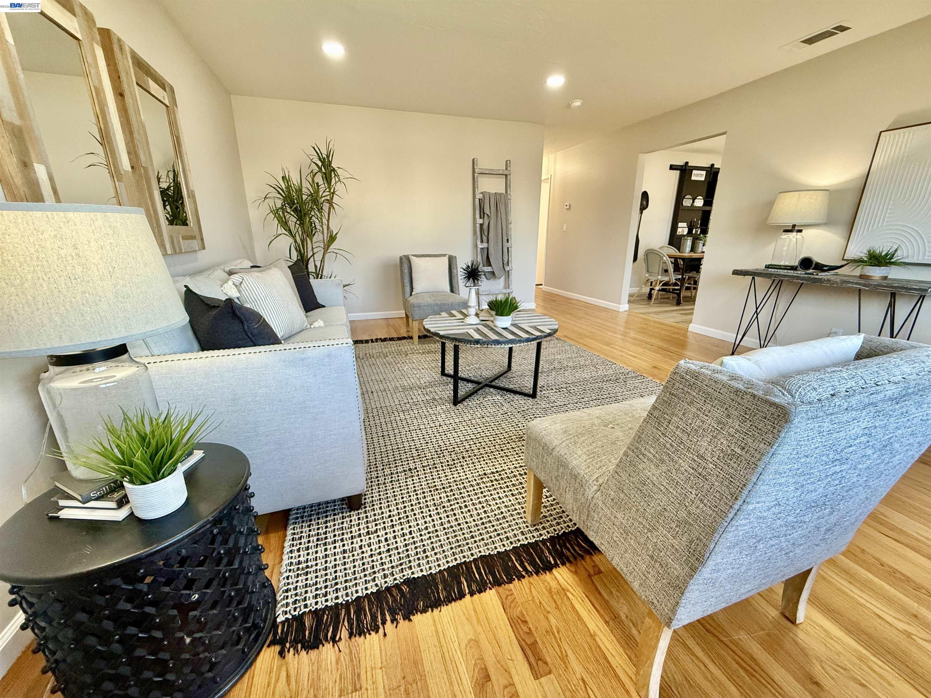 Detail Gallery Image 10 of 56 For 7036 Allegheny, Dublin,  CA 94568-2504 - 3 Beds | 2 Baths