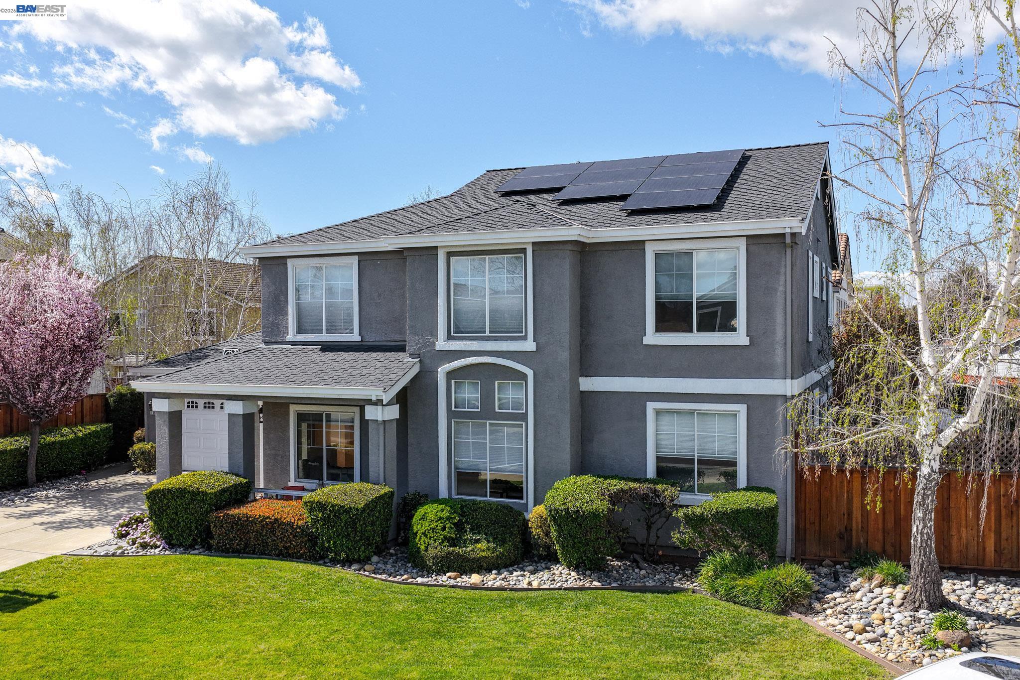 Detail Gallery Image 2 of 45 For 1360 Toulon Ct, Livermore,  CA 94551 - 4 Beds | 3 Baths