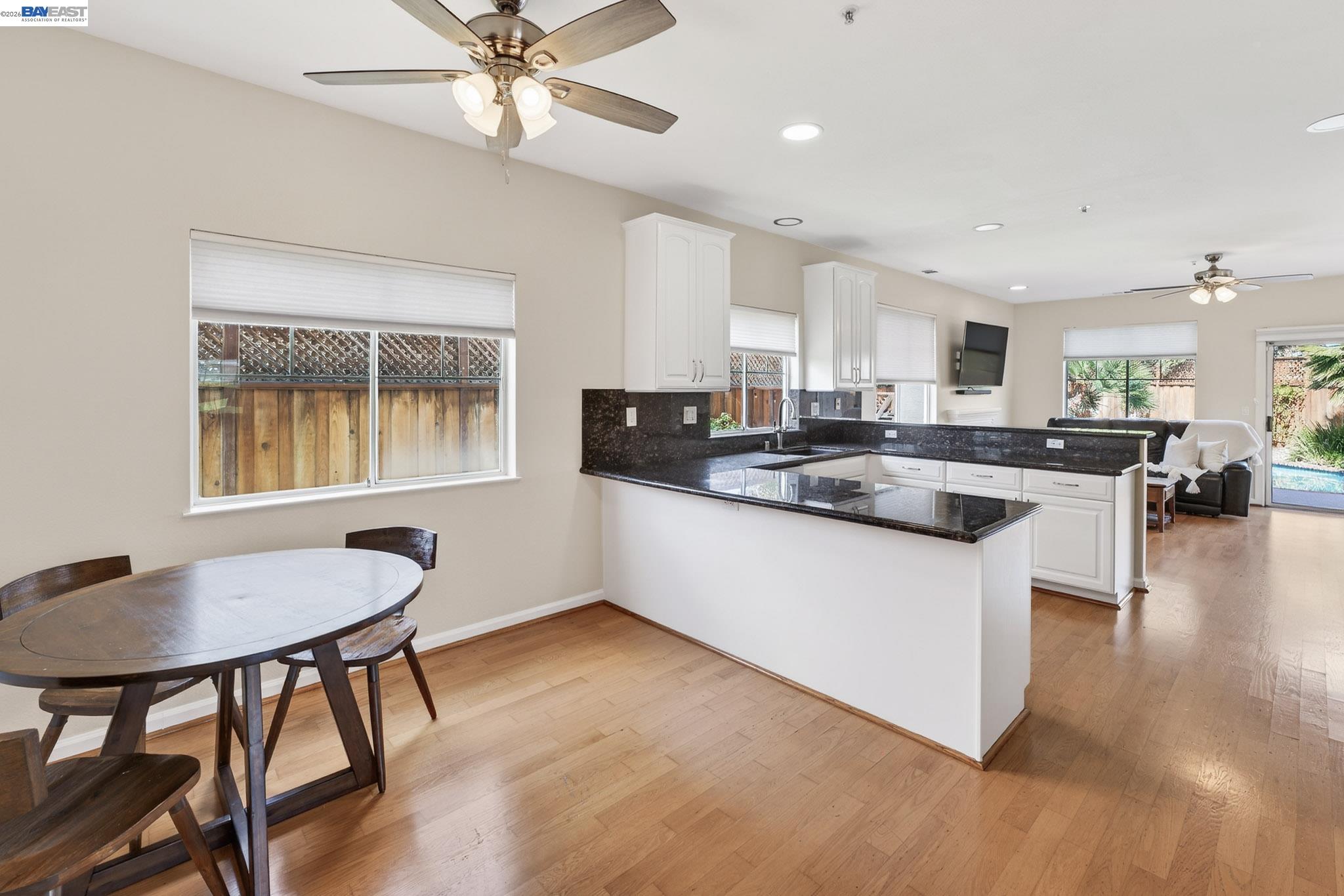 Detail Gallery Image 12 of 45 For 1360 Toulon Ct, Livermore,  CA 94551 - 4 Beds | 3 Baths