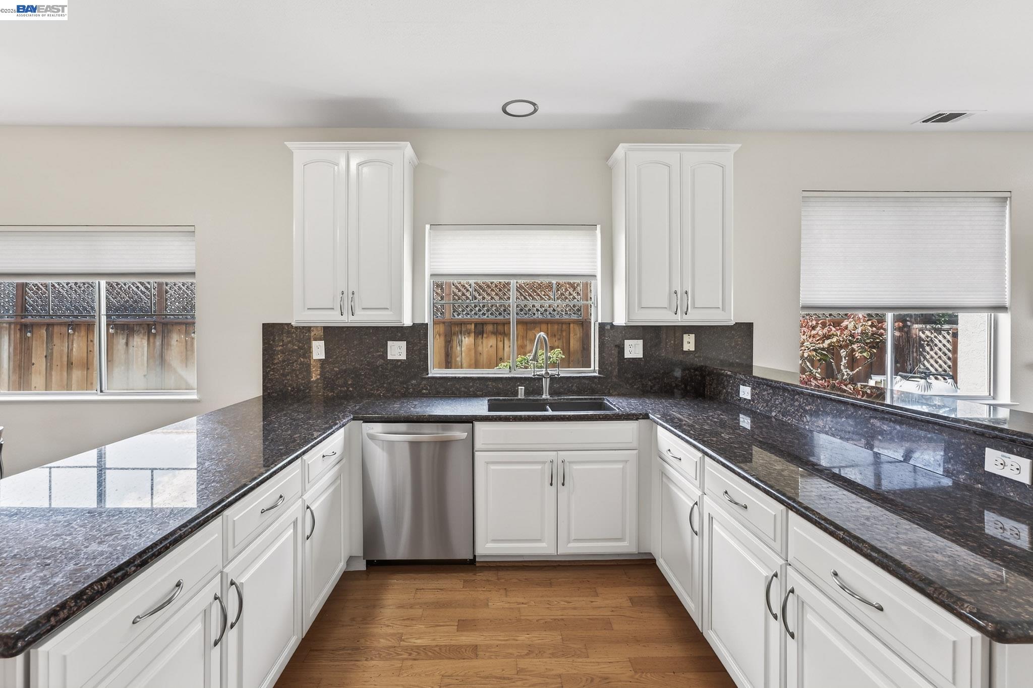 Detail Gallery Image 15 of 45 For 1360 Toulon Ct, Livermore,  CA 94551 - 4 Beds | 3 Baths