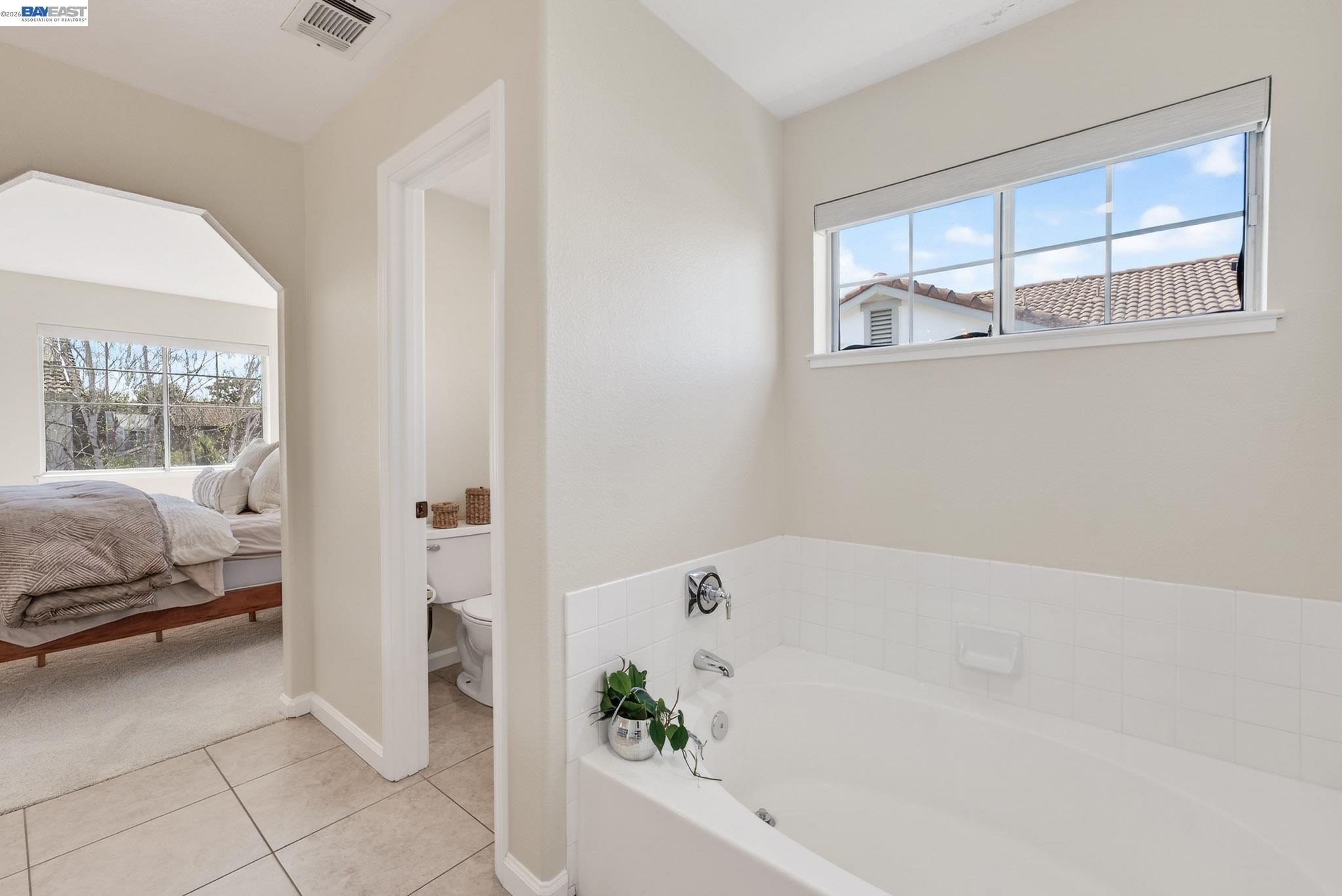 Detail Gallery Image 25 of 45 For 1360 Toulon Ct, Livermore,  CA 94551 - 4 Beds | 3 Baths