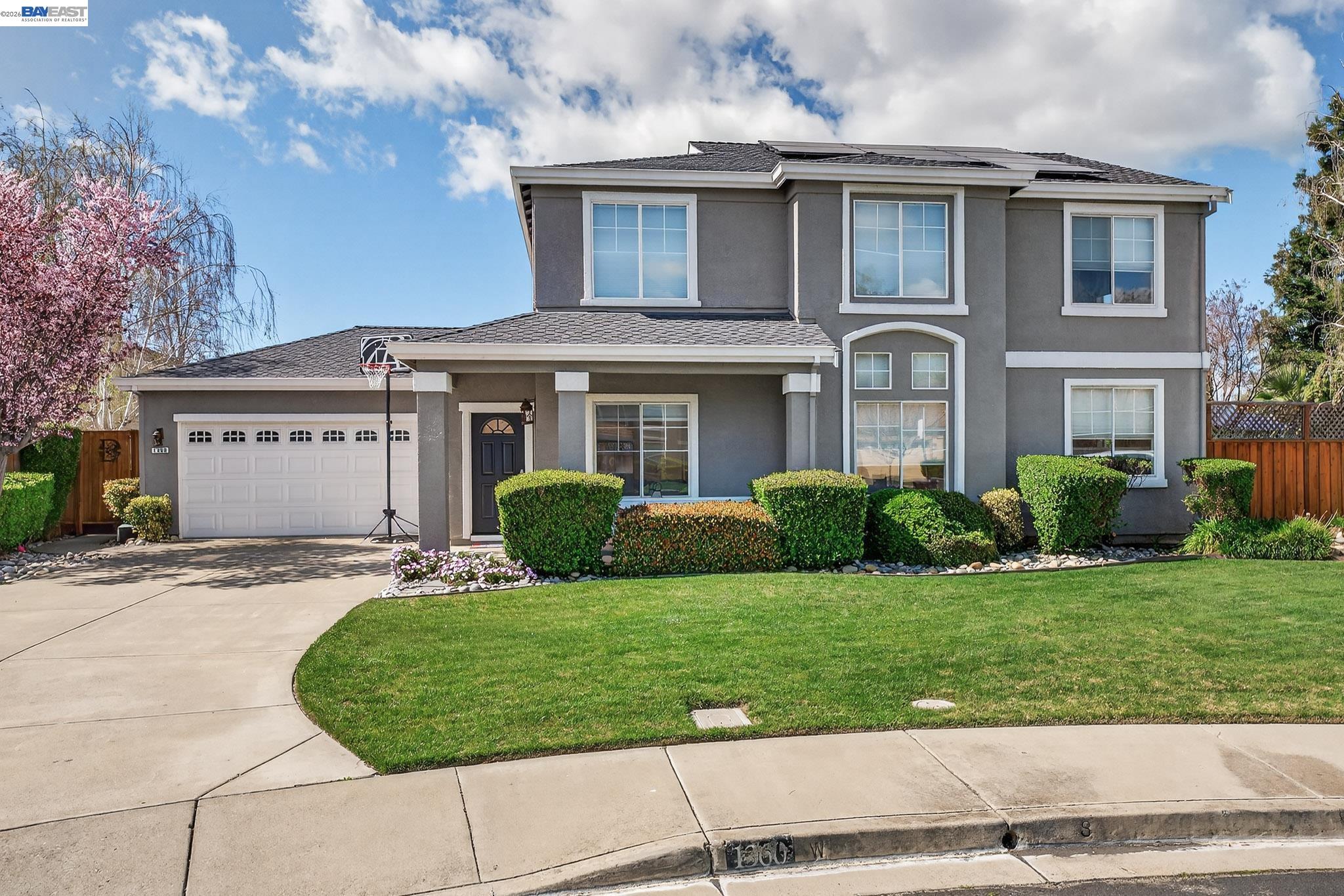 Detail Gallery Image 4 of 45 For 1360 Toulon Ct, Livermore,  CA 94551 - 4 Beds | 3 Baths