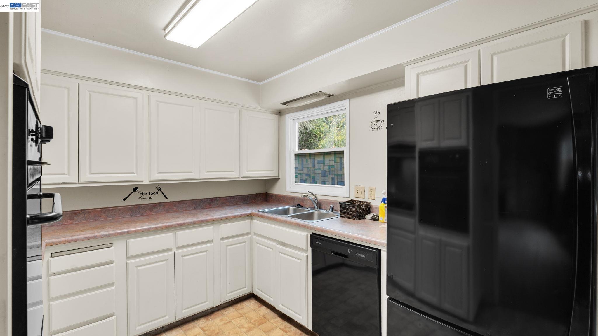 Detail Gallery Image 14 of 37 For 2457 Ramona St, Pinole,  CA 94564 - 4 Beds | 2 Baths