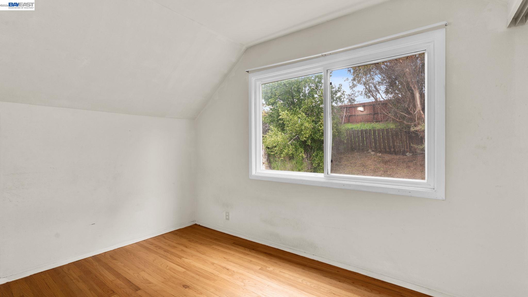 Detail Gallery Image 19 of 37 For 2457 Ramona St, Pinole,  CA 94564 - 4 Beds | 2 Baths