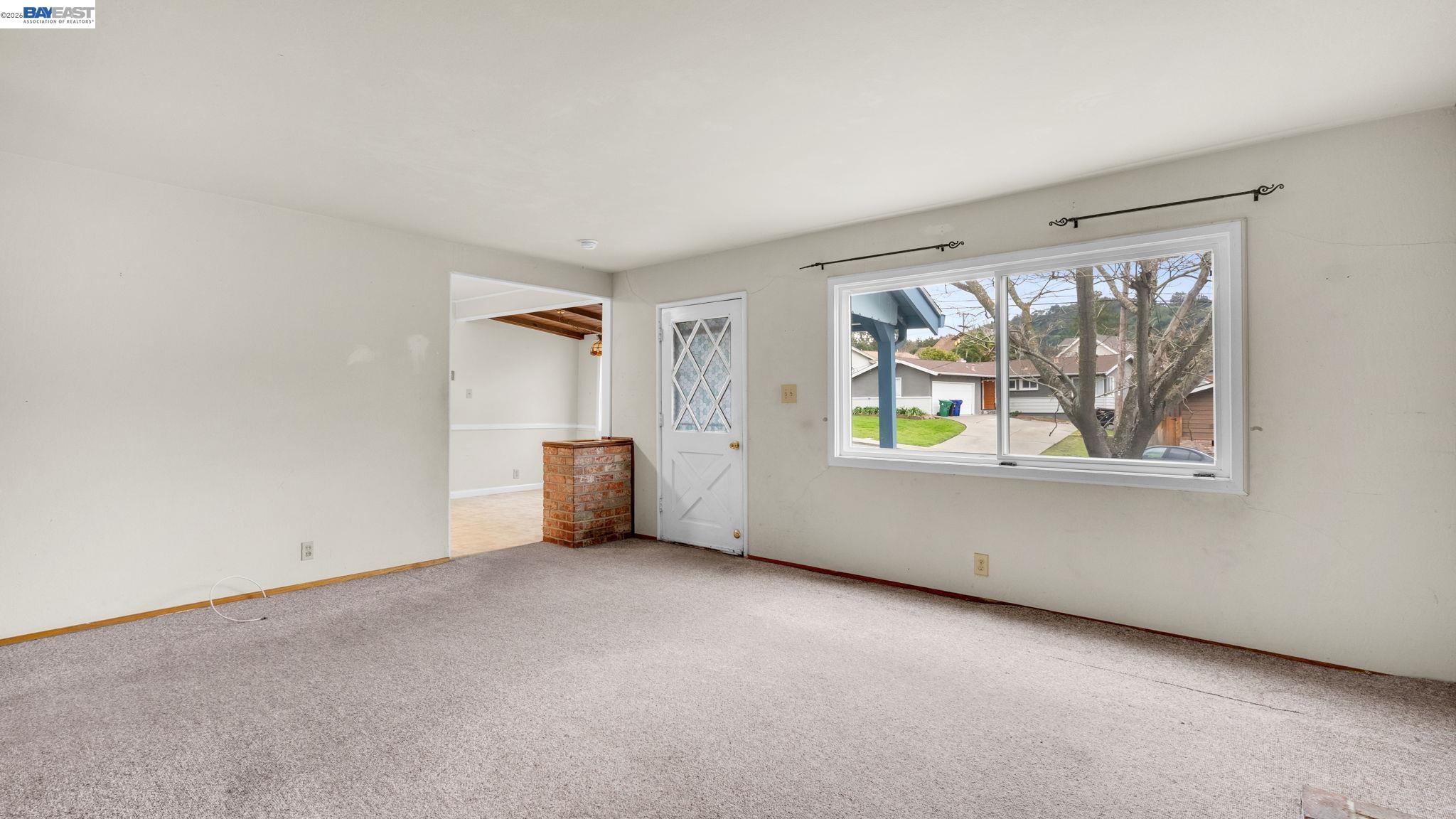 Detail Gallery Image 6 of 37 For 2457 Ramona St, Pinole,  CA 94564 - 4 Beds | 2 Baths