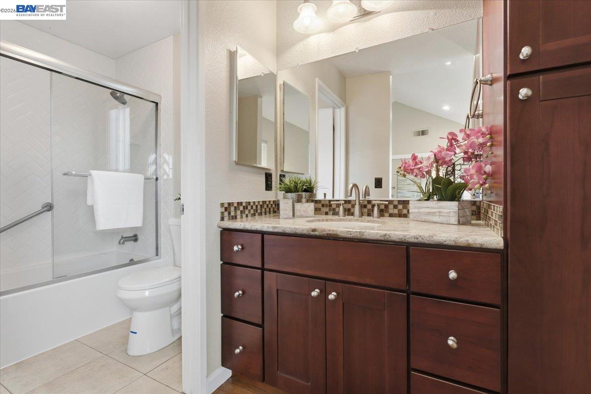 Detail Gallery Image 19 of 44 For 5410 Buckner Ter, Fremont,  CA 94555 - 3 Beds | 2/1 Baths