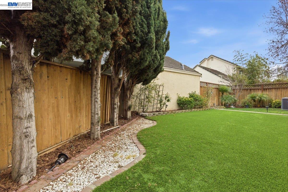 Detail Gallery Image 43 of 44 For 5410 Buckner Ter, Fremont,  CA 94555 - 3 Beds | 2/1 Baths