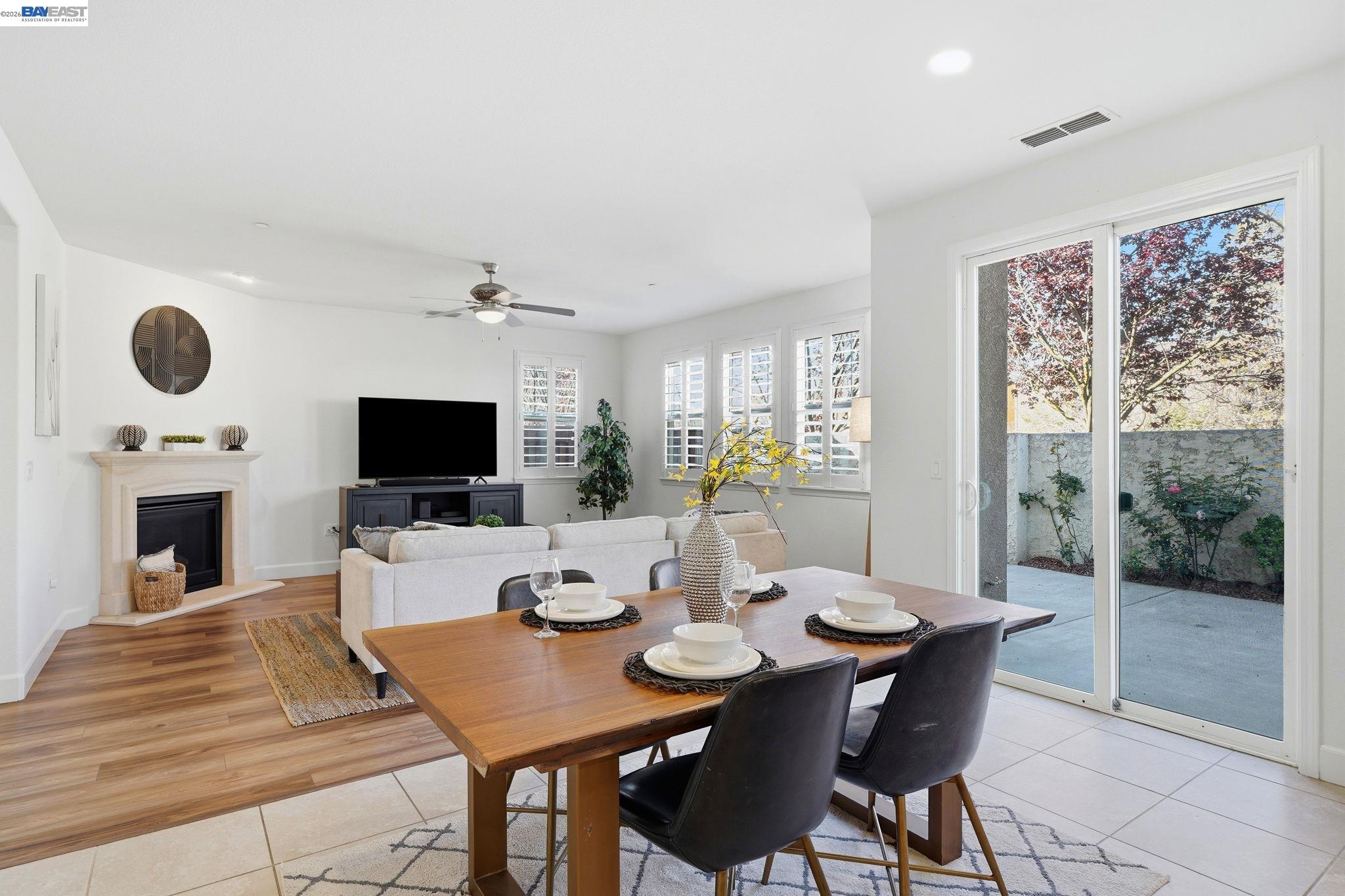 Detail Gallery Image 14 of 45 For 4958 Trescott Ct, Dublin,  CA 94568 - 5 Beds | 3/1 Baths