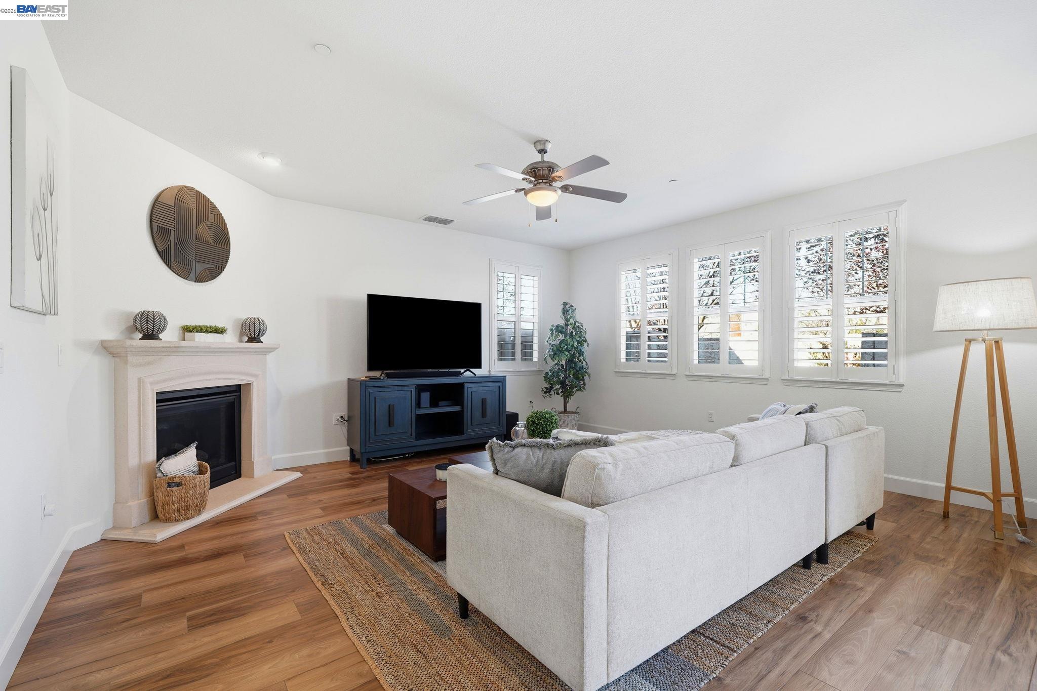 Detail Gallery Image 7 of 45 For 4958 Trescott Ct, Dublin,  CA 94568 - 5 Beds | 3/1 Baths