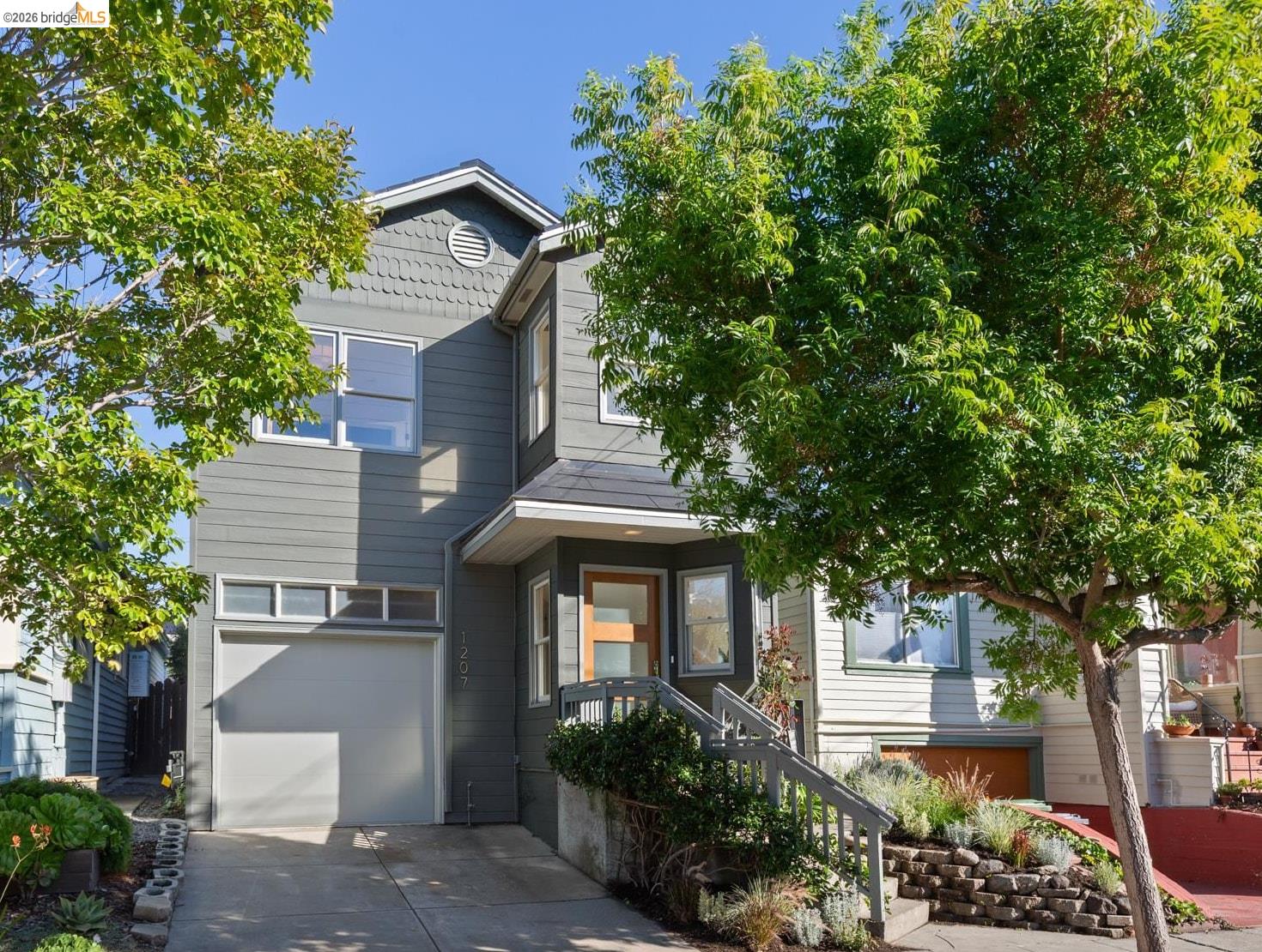 Front Image Thumbnail for EB41125042