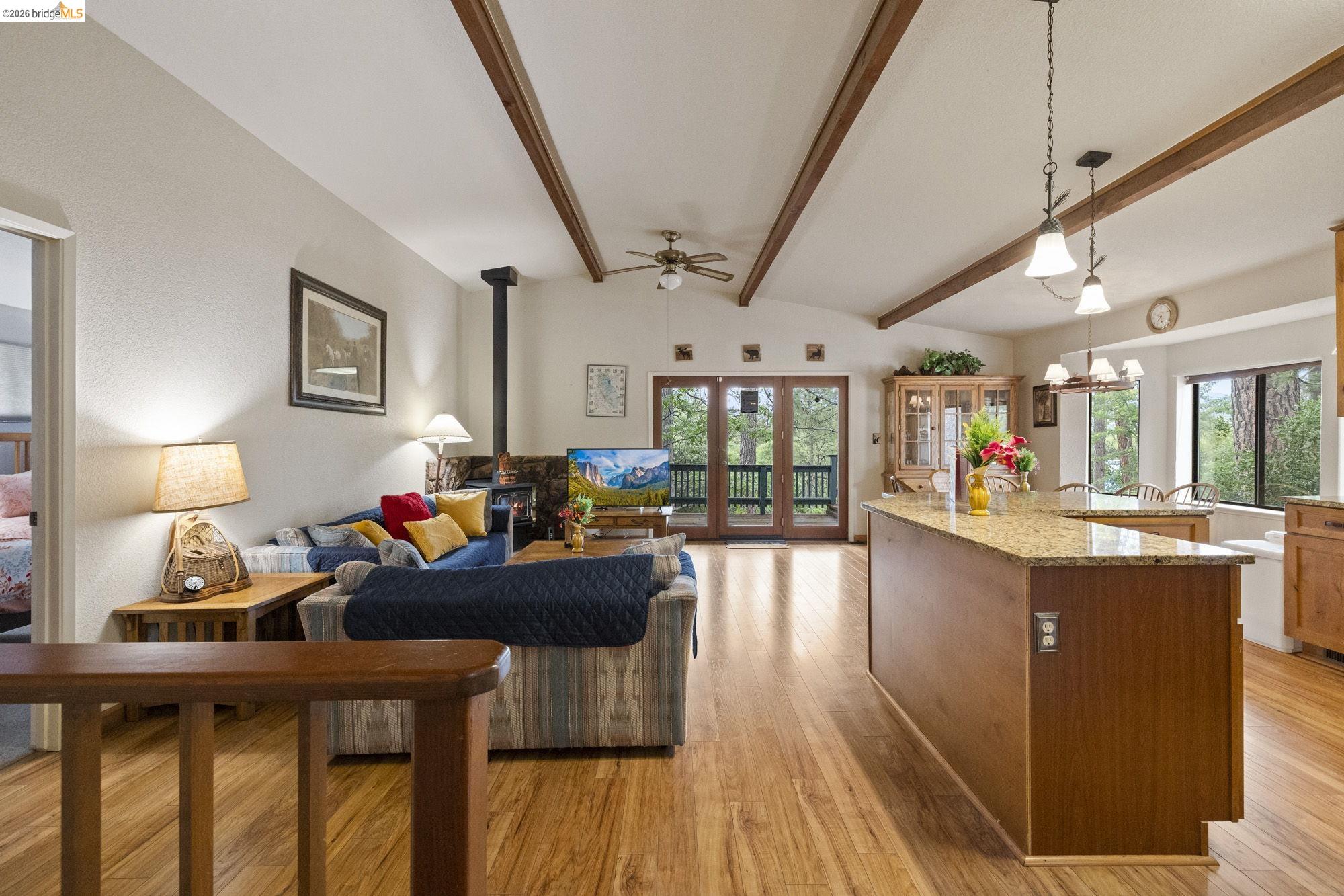 Detail Gallery Image 3 of 43 For 12955 Jackson Mill Drive, Groveland,  CA 95321 - 3 Beds | 3 Baths