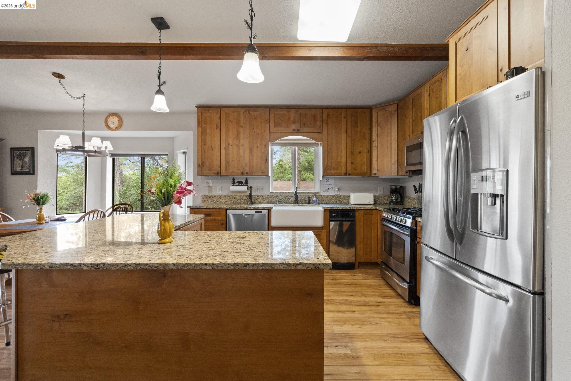 Detail Gallery Image 4 of 43 For 12955 Jackson Mill Drive, Groveland,  CA 95321 - 3 Beds | 3 Baths