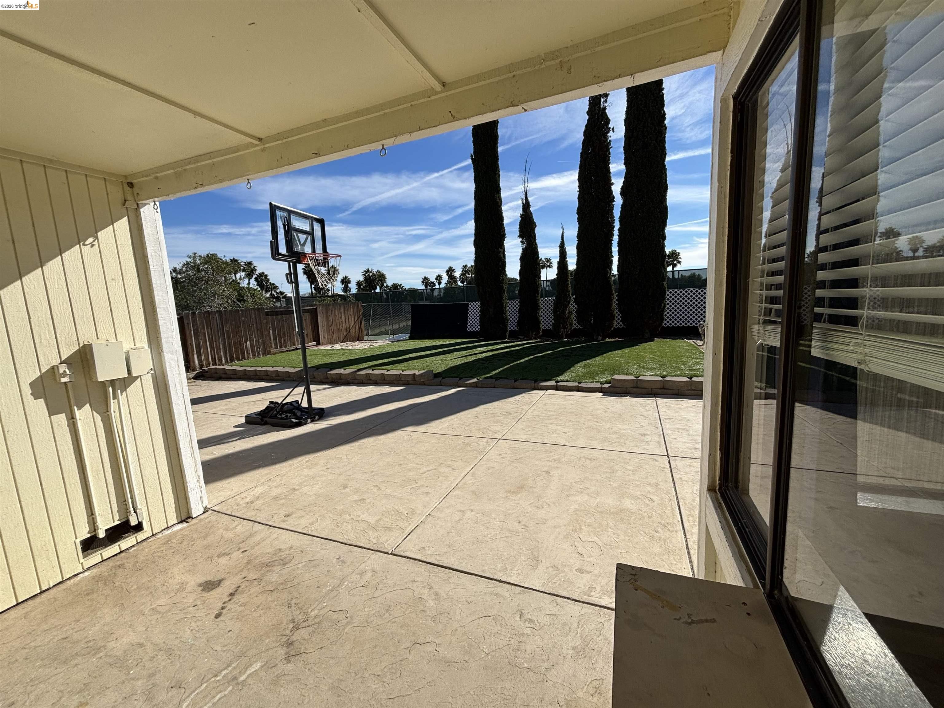 Detail Gallery Image 14 of 32 For 5250 Riverlake Rd, Discovery Bay,  CA 94505 - 5 Beds | 2 Baths