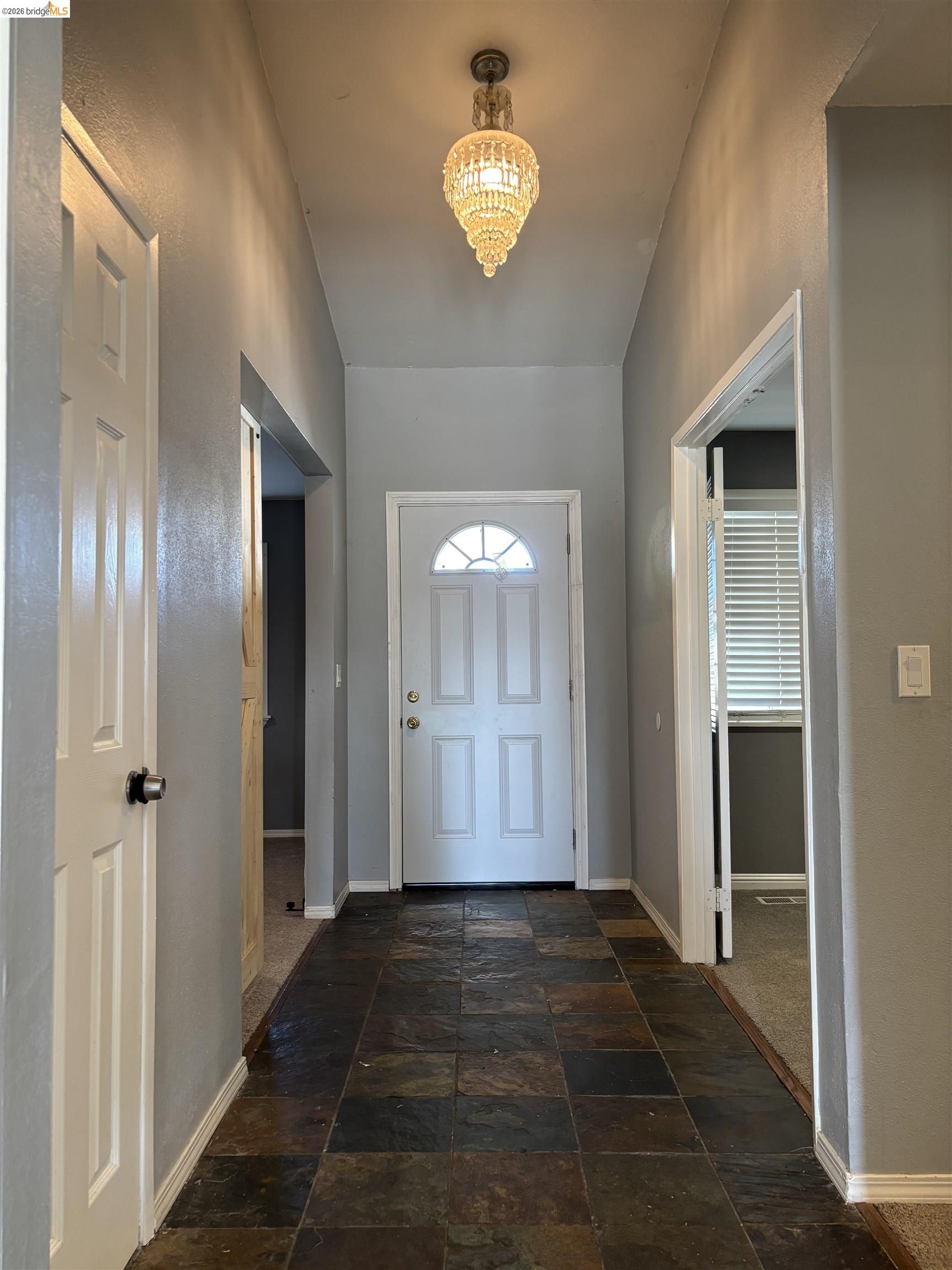 Detail Gallery Image 3 of 32 For 5250 Riverlake Rd, Discovery Bay,  CA 94505 - 5 Beds | 2 Baths