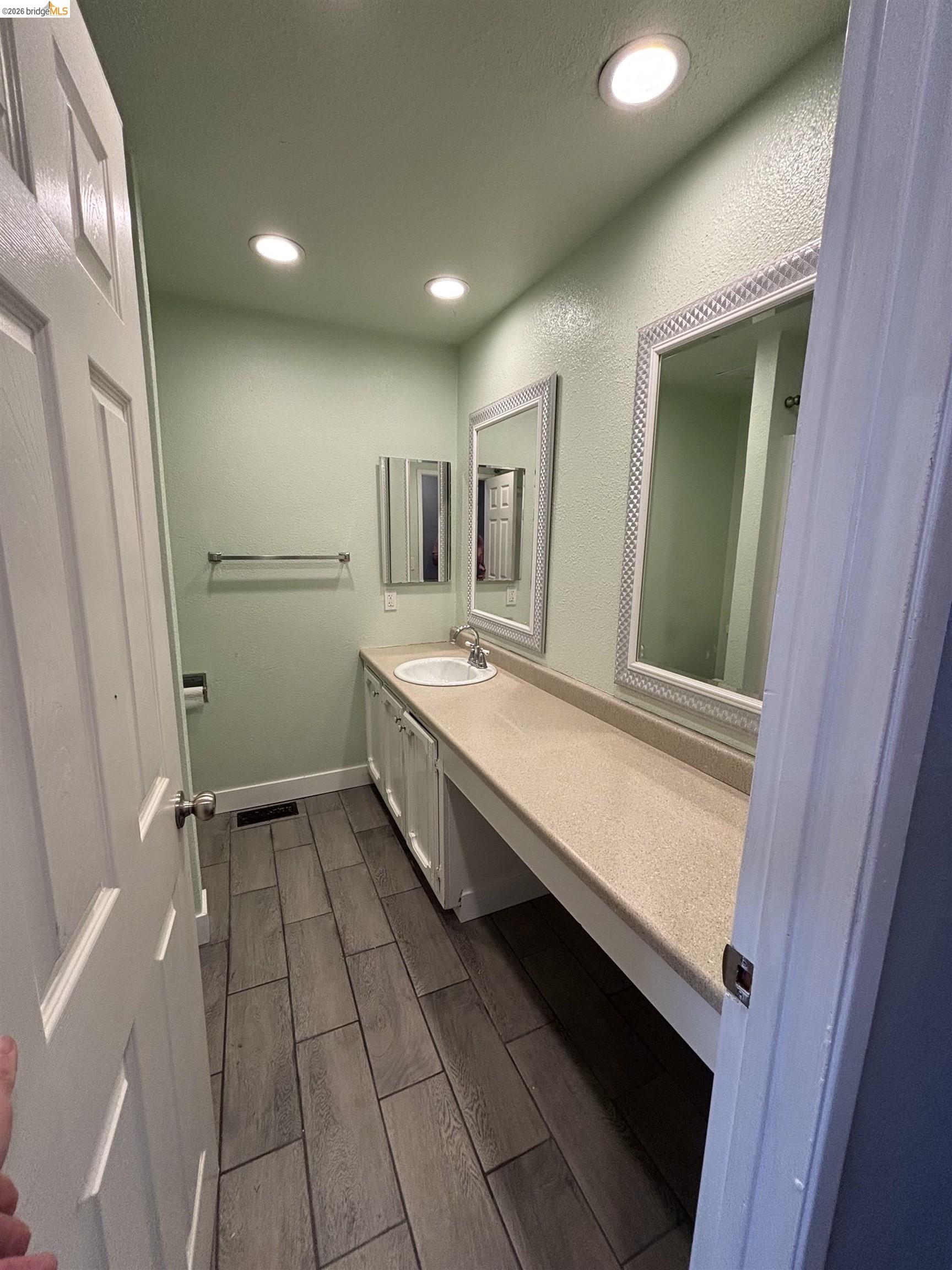 Detail Gallery Image 27 of 32 For 5250 Riverlake Rd, Discovery Bay,  CA 94505 - 5 Beds | 2 Baths