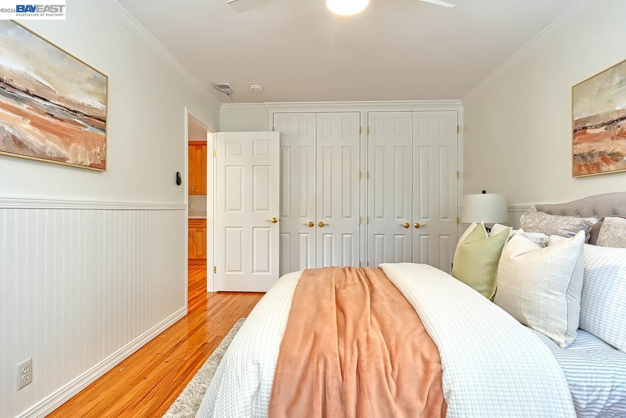 Detail Gallery Image 21 of 39 For 1515 Miramonte Ave, Mountain View,  CA 94040 - 4 Beds | 2 Baths