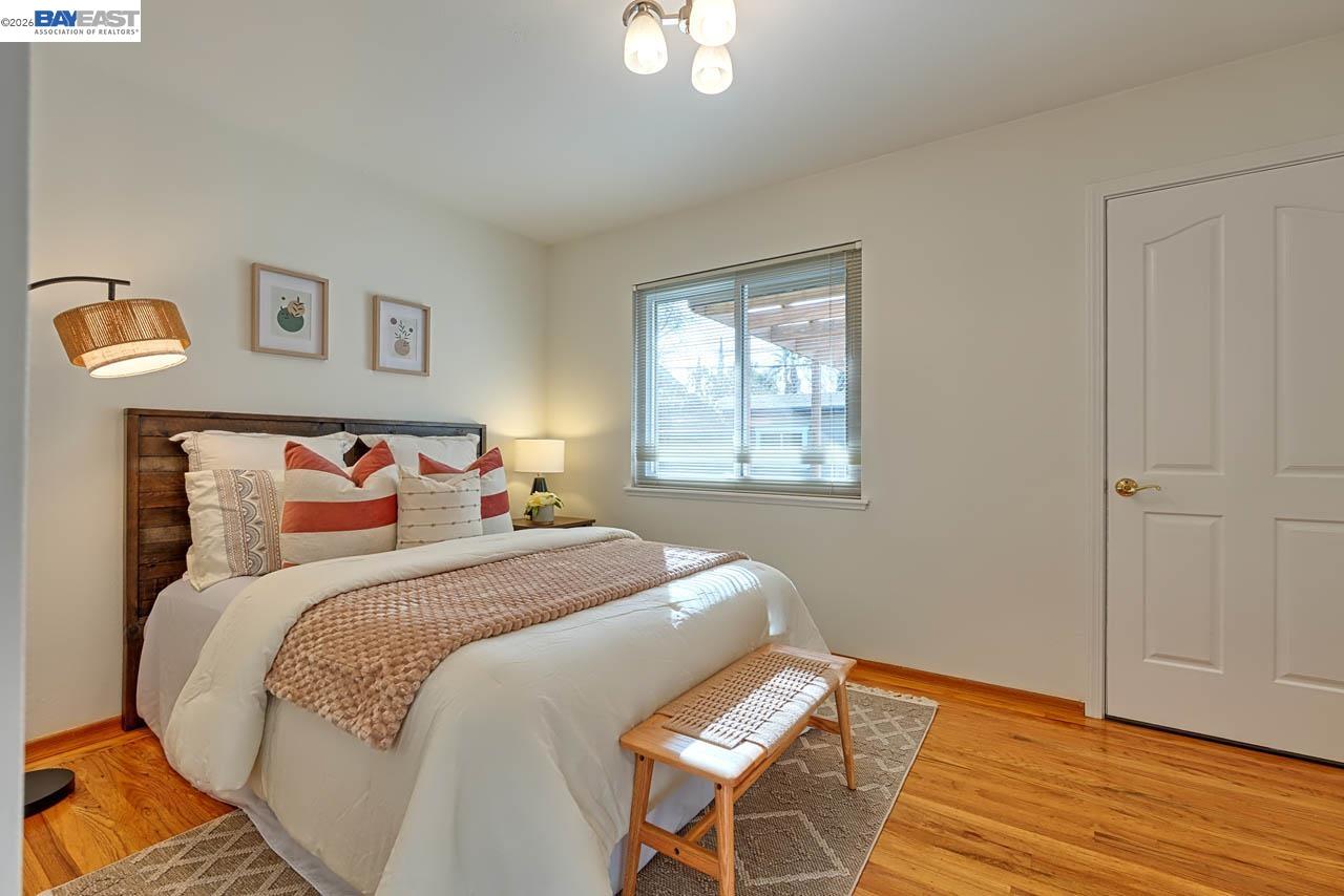 Detail Gallery Image 24 of 39 For 1515 Miramonte Ave, Mountain View,  CA 94040 - 4 Beds | 2 Baths