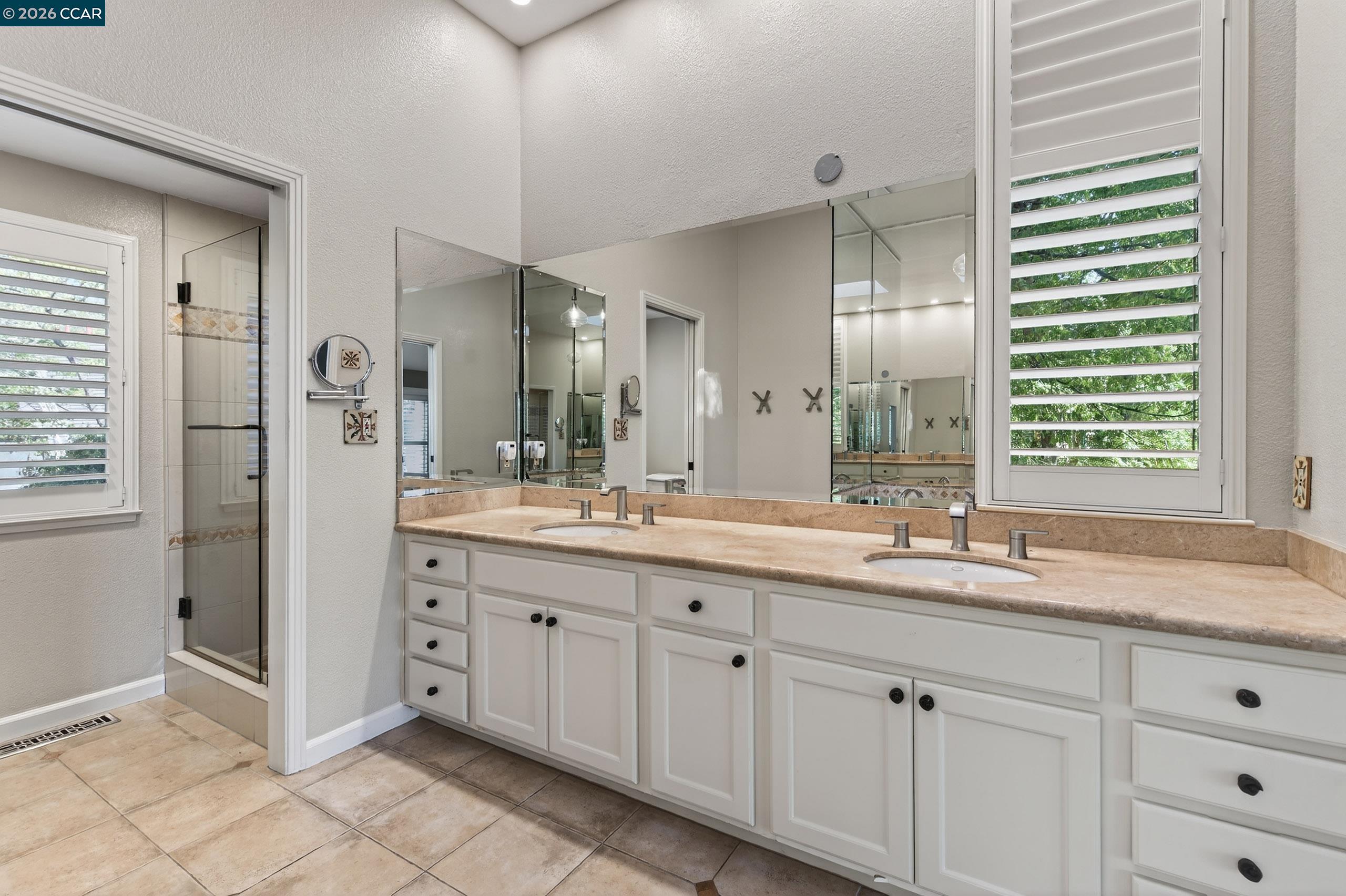 Photo #33: 41125052 Listing: Photo #33