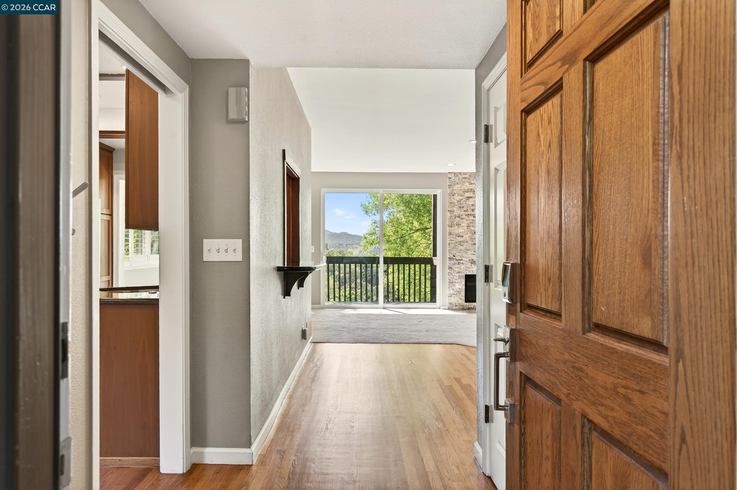 Photo #5: 41125052 Listing: Photo #5