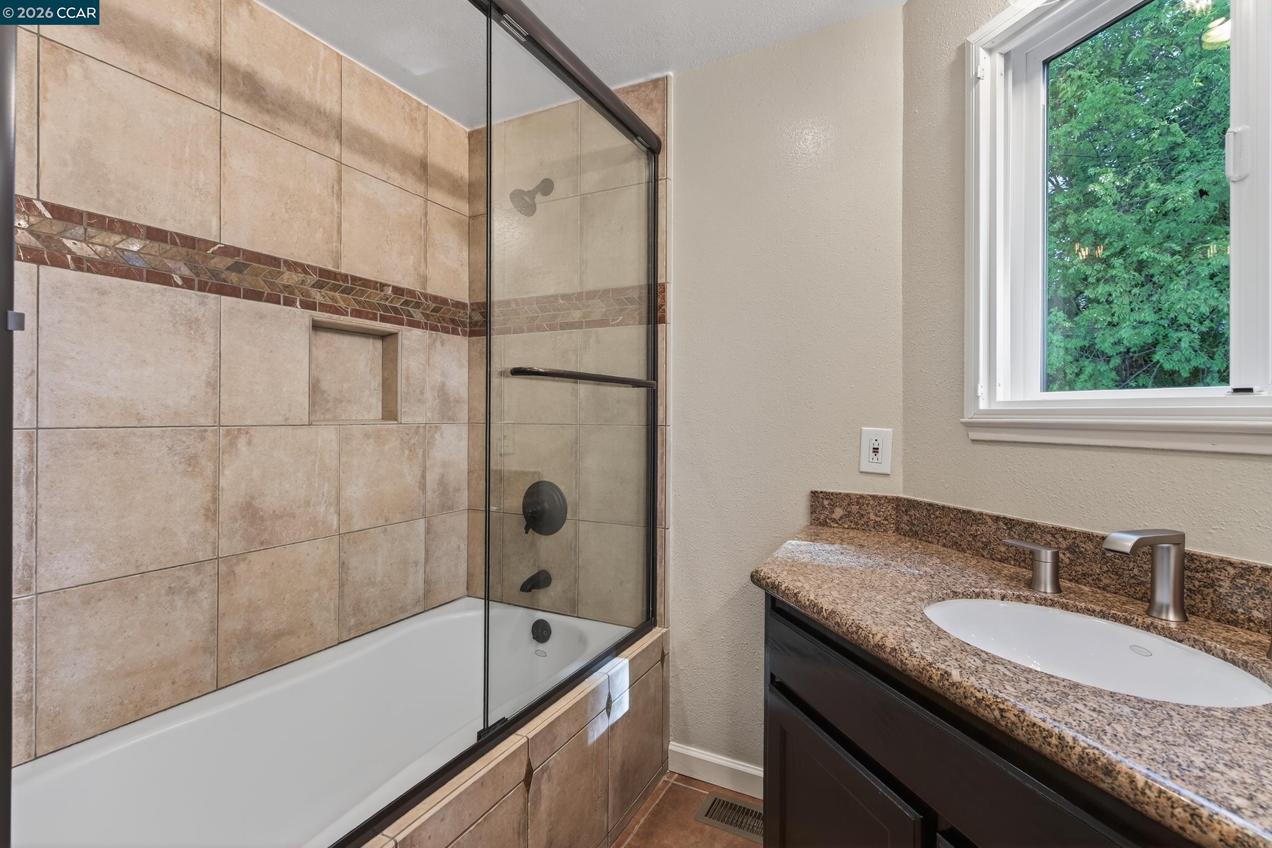 Photo #44: 41125052 Listing: Photo #44