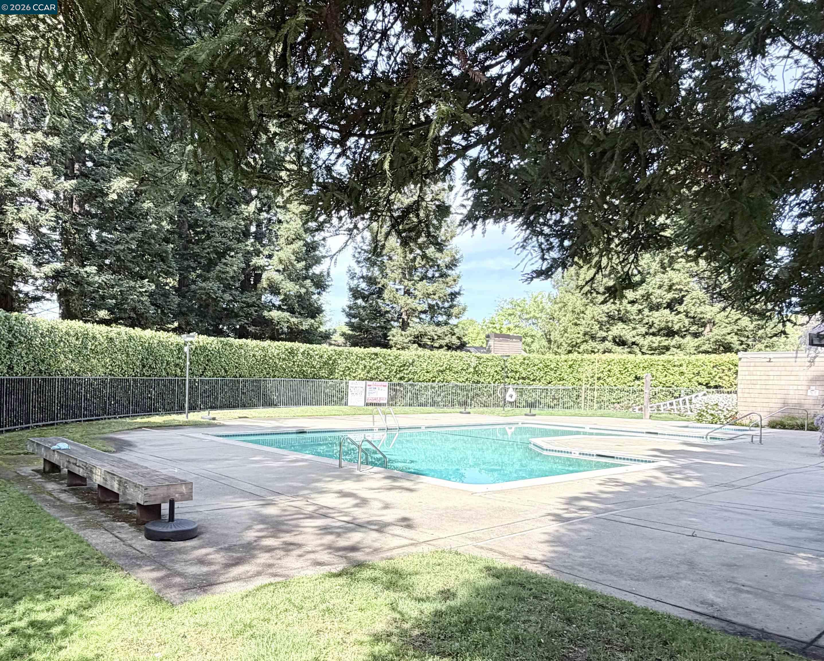 Detail Gallery Image 48 of 56 For 1975 Fair Ridge Ct, Walnut Creek,  CA 94597 - 3 Beds | 2/1 Baths