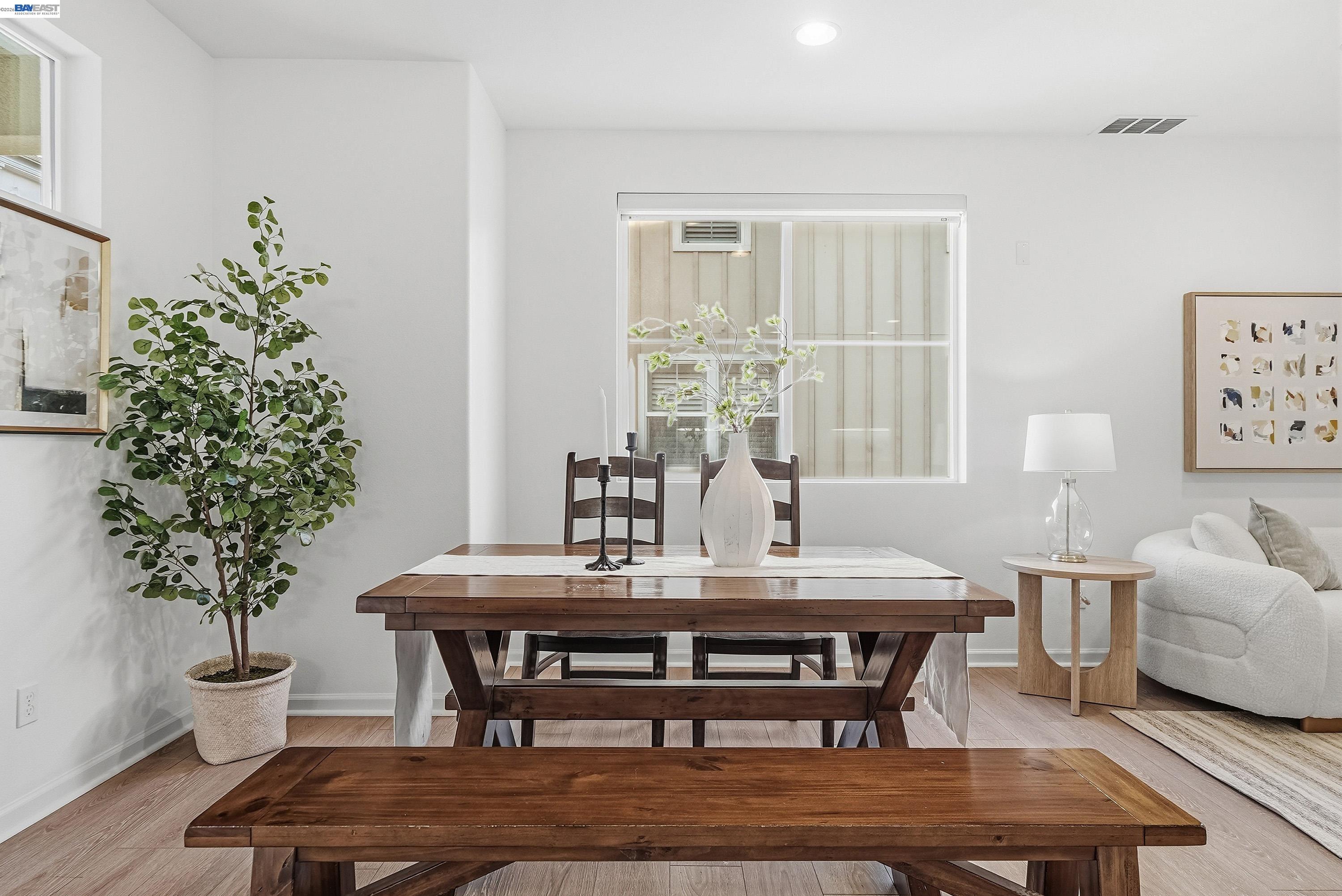 Detail Gallery Image 11 of 39 For 1226 Creekside Way, Milpitas,  CA 95035 - 3 Beds | 2/1 Baths