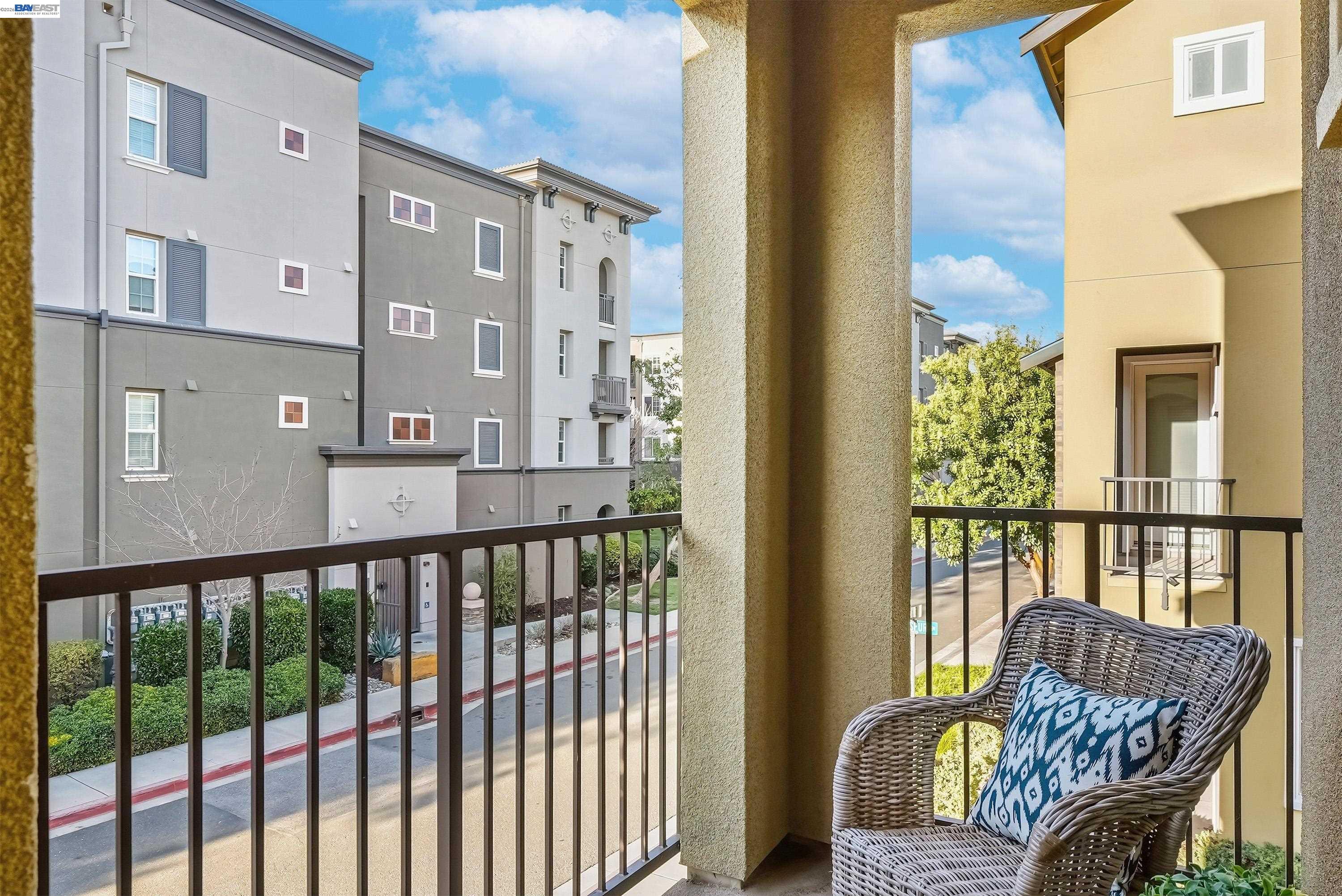 Detail Gallery Image 27 of 39 For 1226 Creekside Way, Milpitas,  CA 95035 - 3 Beds | 2/1 Baths