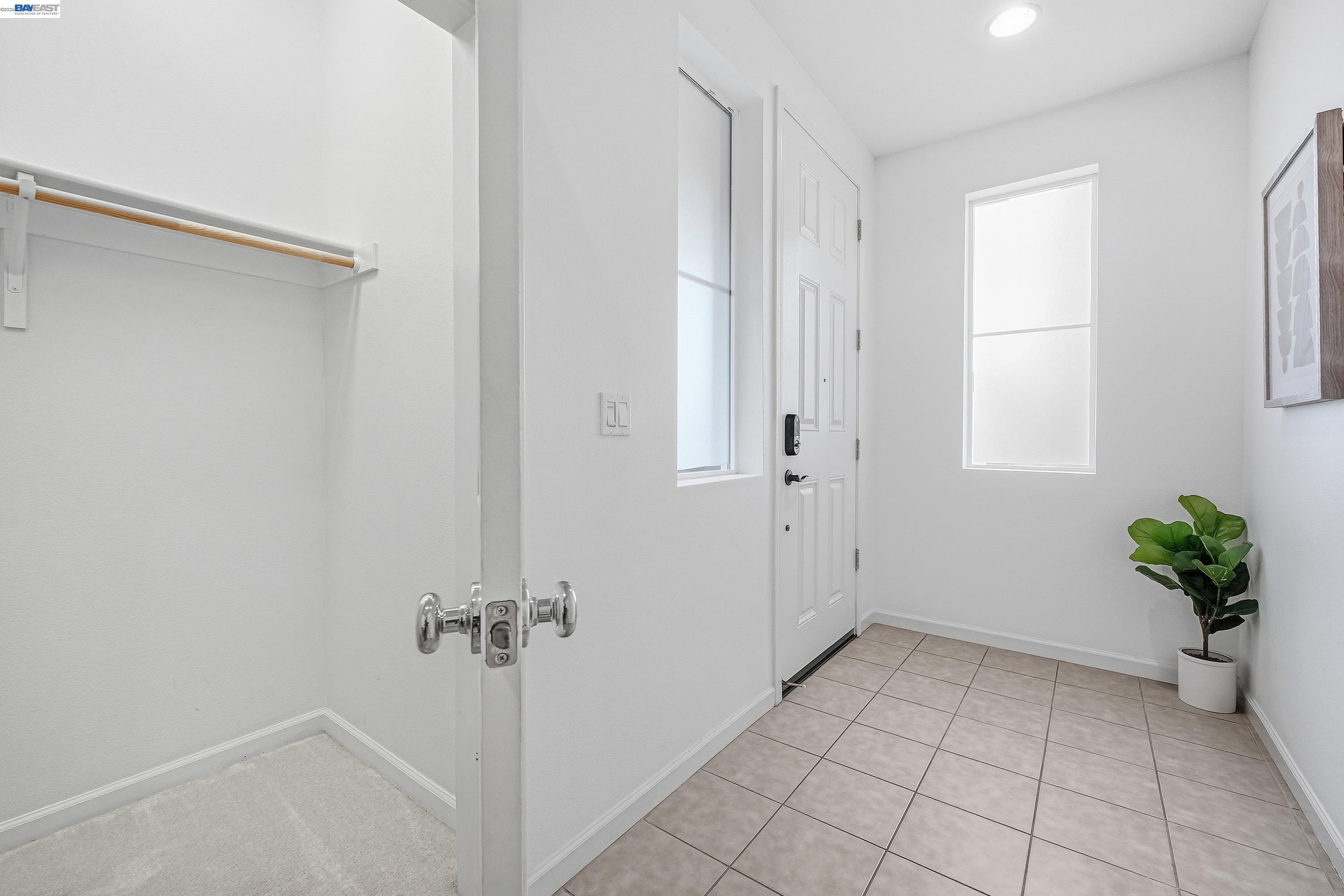 Detail Gallery Image 29 of 39 For 1226 Creekside Way, Milpitas,  CA 95035 - 3 Beds | 2/1 Baths