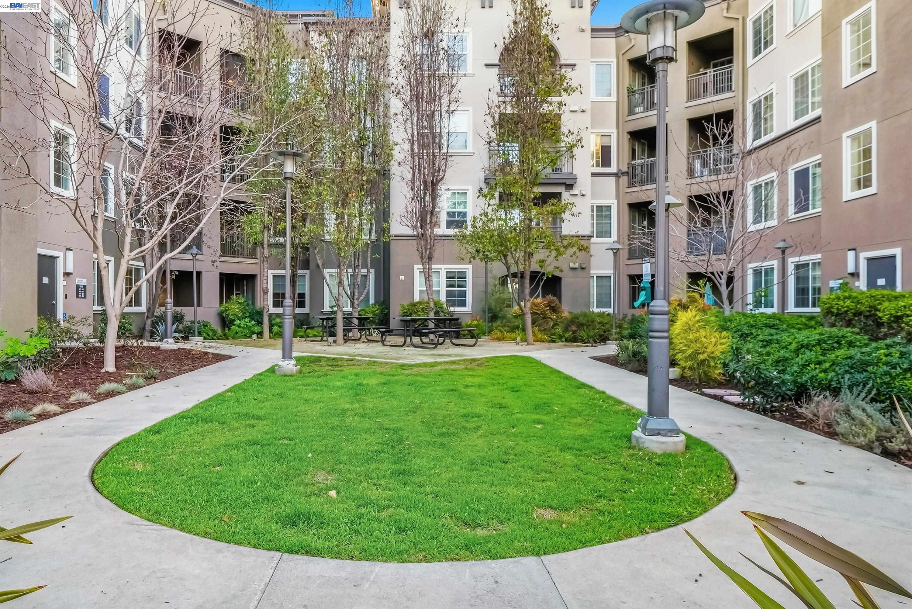 Detail Gallery Image 31 of 39 For 1226 Creekside Way, Milpitas,  CA 95035 - 3 Beds | 2/1 Baths