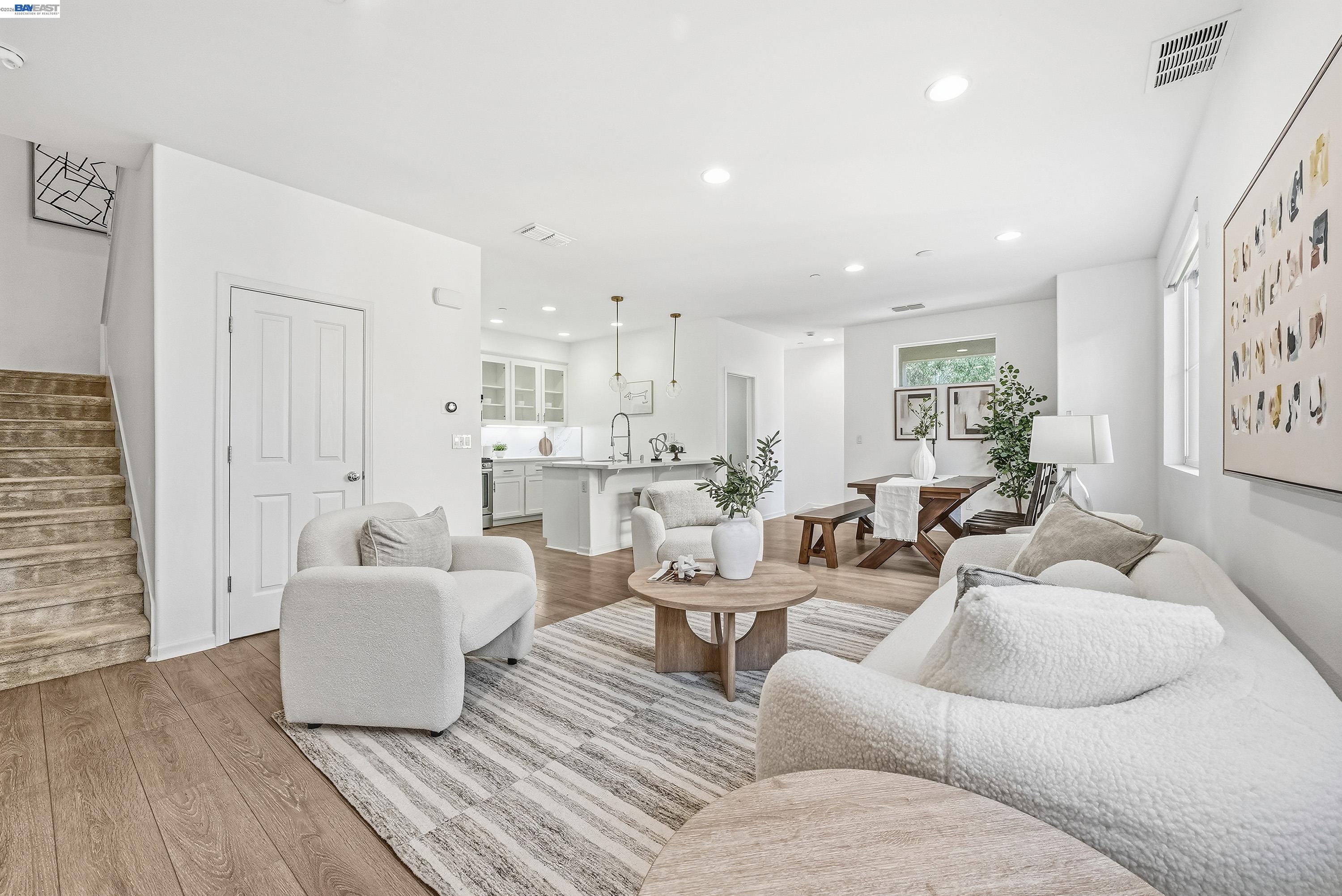 Detail Gallery Image 6 of 39 For 1226 Creekside Way, Milpitas,  CA 95035 - 3 Beds | 2/1 Baths