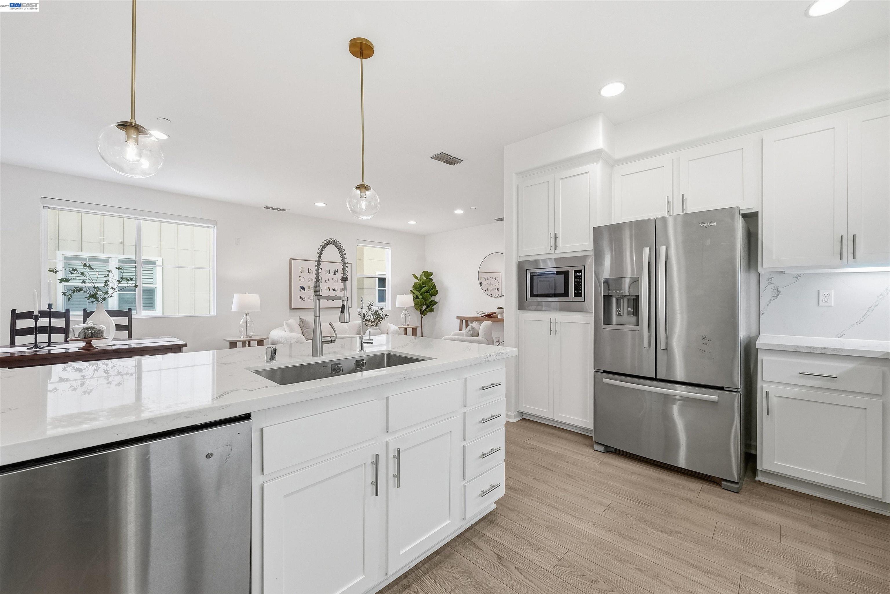 Detail Gallery Image 9 of 39 For 1226 Creekside Way, Milpitas,  CA 95035 - 3 Beds | 2/1 Baths