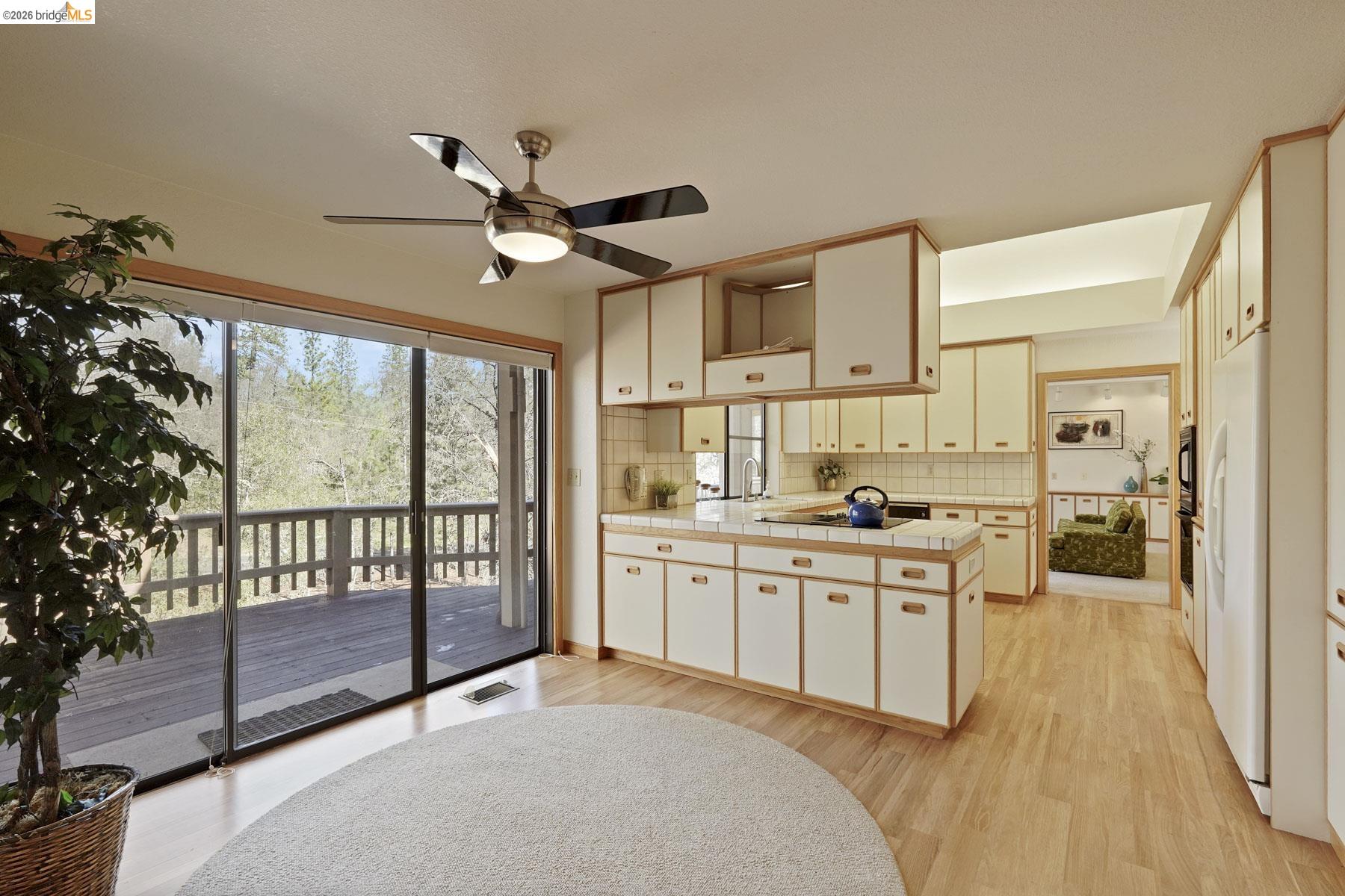 Detail Gallery Image 12 of 49 For 14029 Barlupi Circle, Sonora,  CA 95370 - 3 Beds | 2/1 Baths