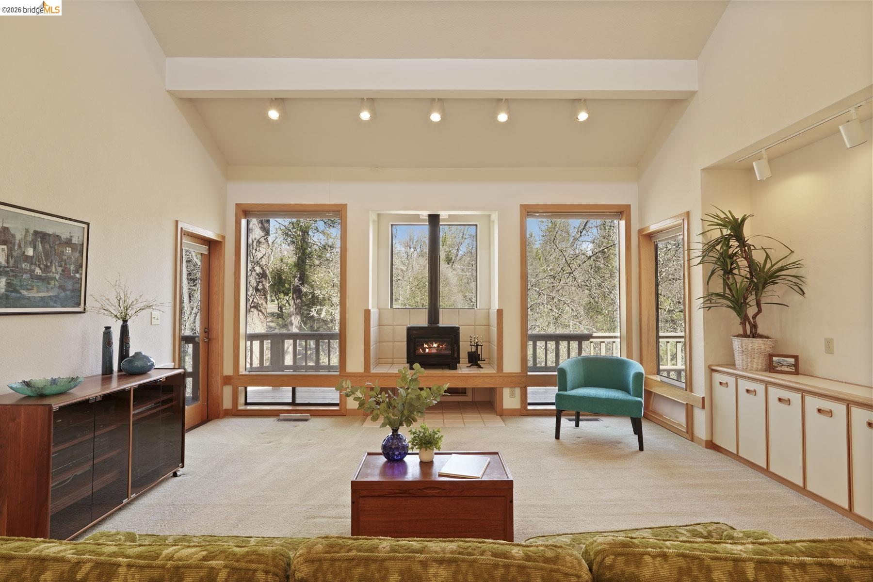 Detail Gallery Image 5 of 49 For 14029 Barlupi Circle, Sonora,  CA 95370 - 3 Beds | 2/1 Baths