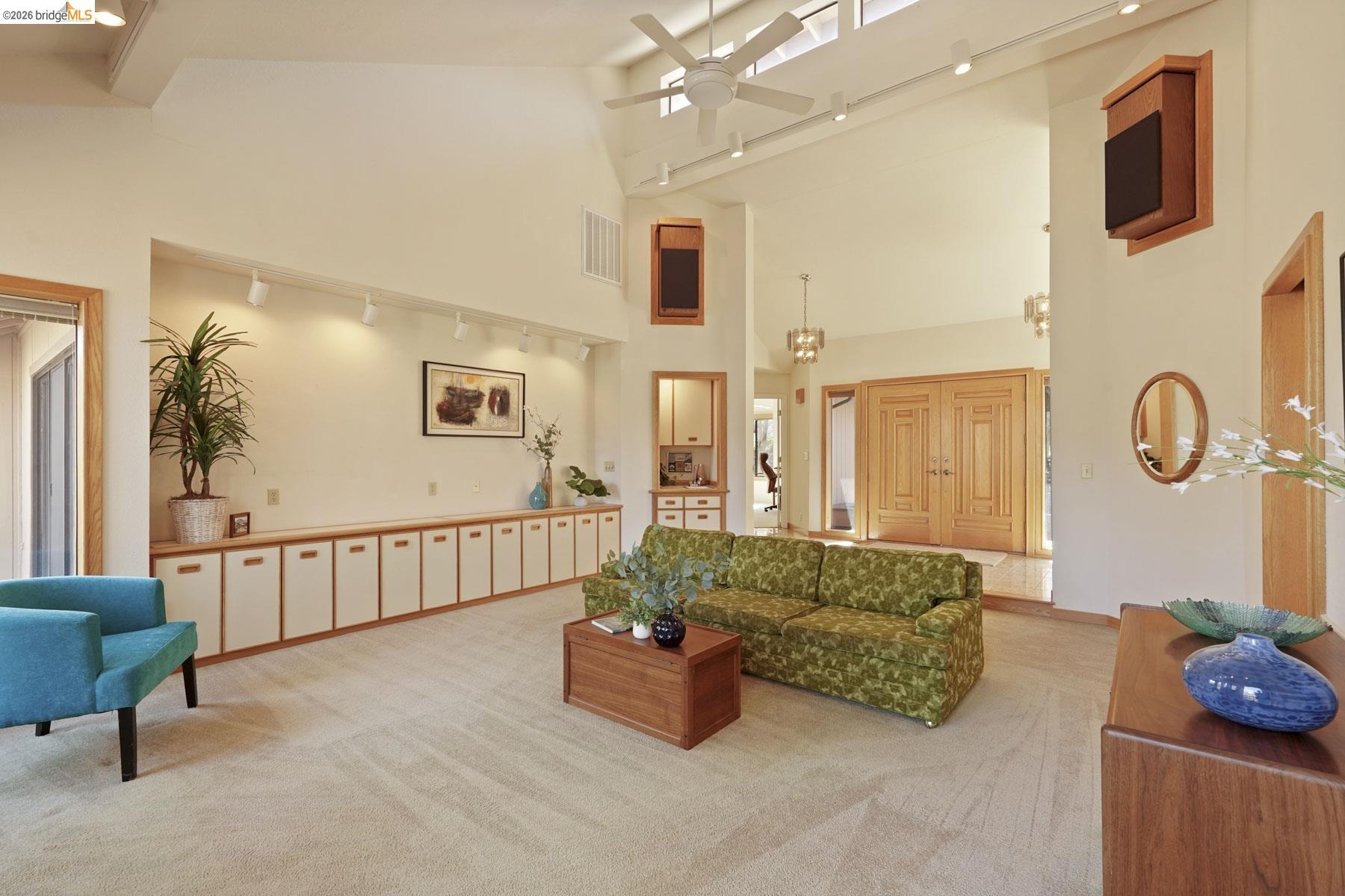 Detail Gallery Image 6 of 49 For 14029 Barlupi Circle, Sonora,  CA 95370 - 3 Beds | 2/1 Baths