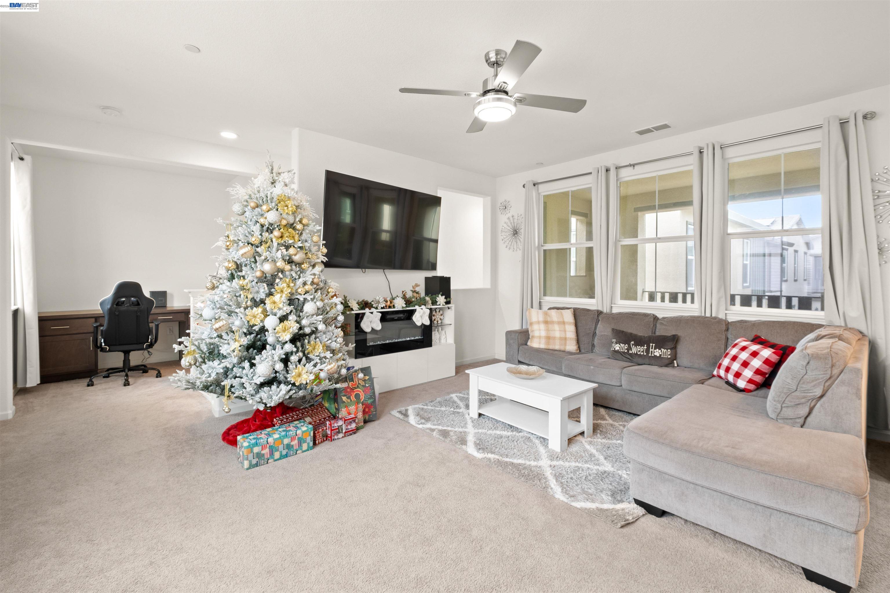 Detail Gallery Image 3 of 29 For 17575 Altair Way, Lathrop,  CA 95330 - 3 Beds | 2 Baths