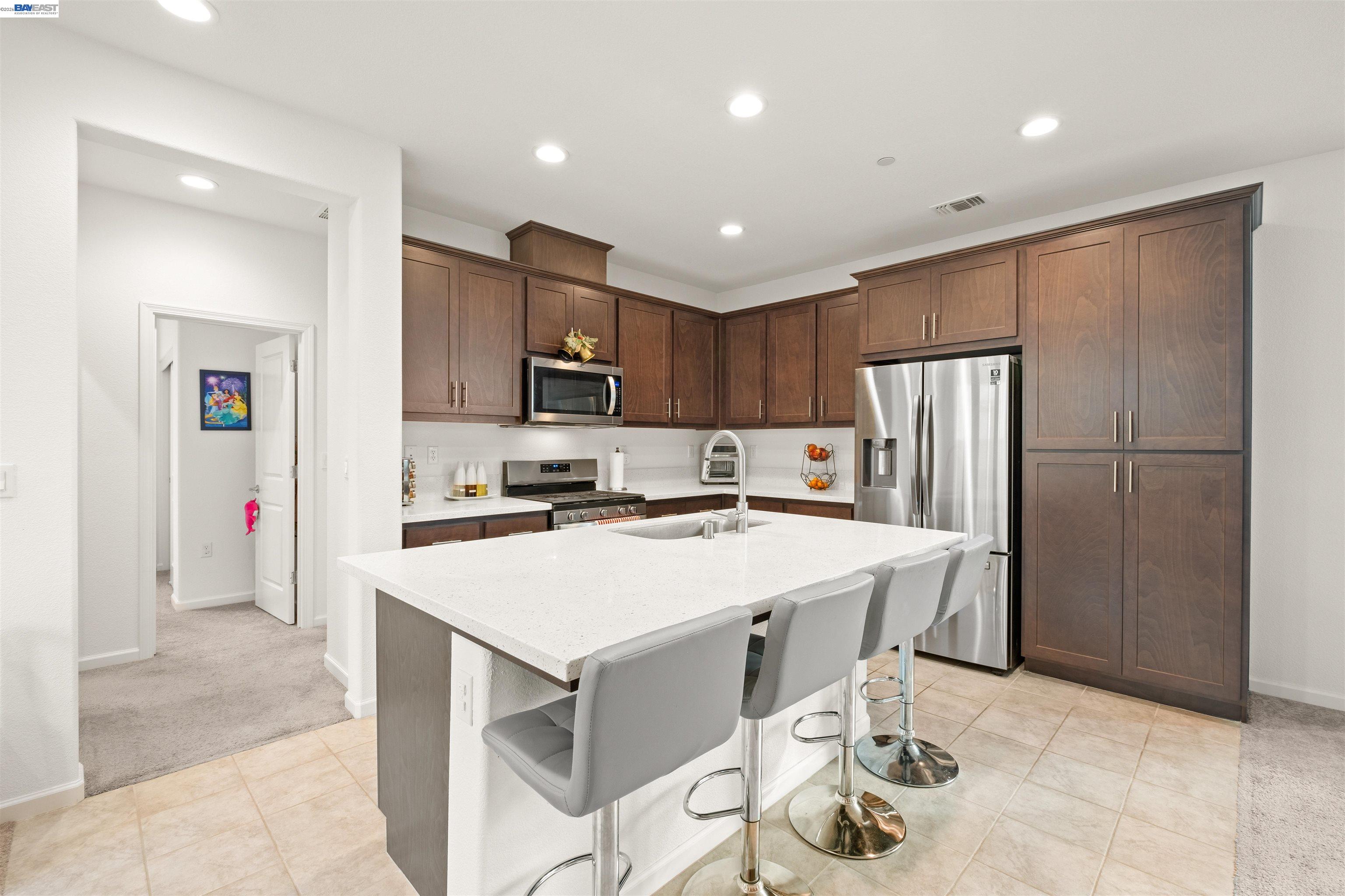 Detail Gallery Image 4 of 29 For 17575 Altair Way, Lathrop,  CA 95330 - 3 Beds | 2 Baths